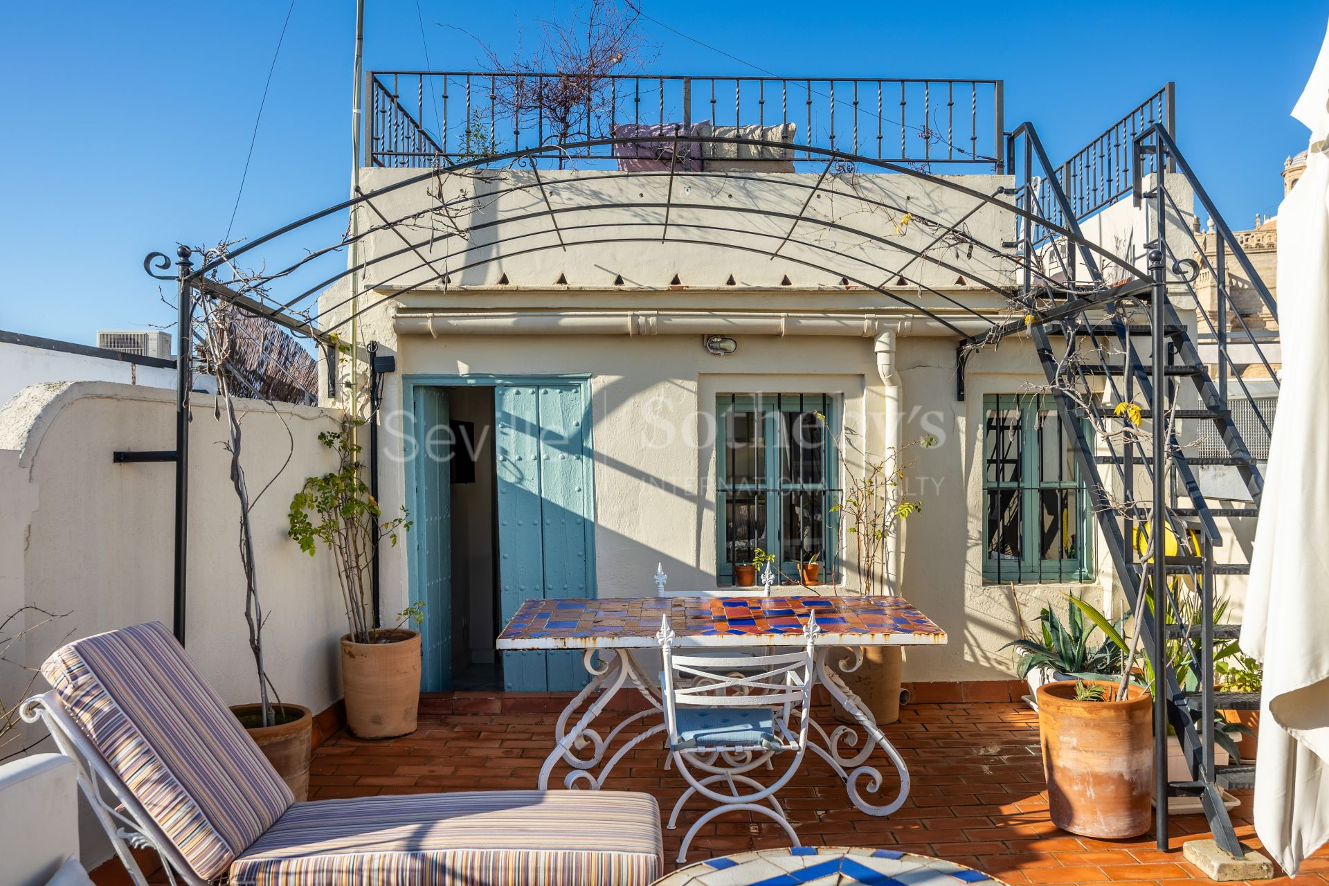 Casa sevillana con licencia turística y vistas a la Catedral