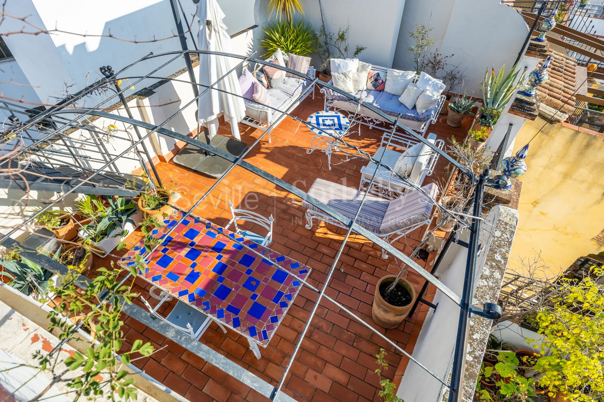 Casa sevillana con licencia turística y vistas a la Catedral