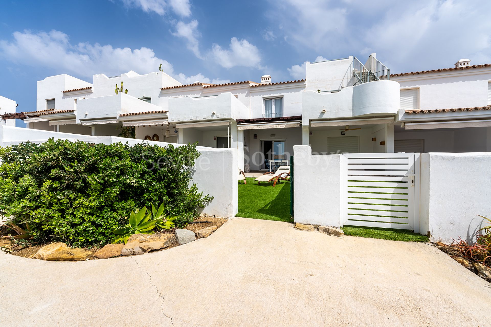 Townhouse with sea views and tourist license in Zahara de los Atunes