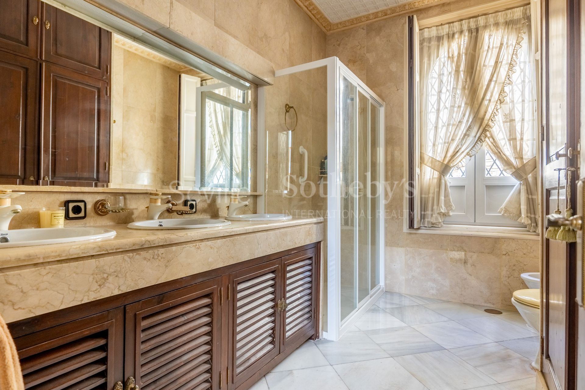 Architectural gem by Teodoro Anasagasti Next to the Alcázar of Jerez