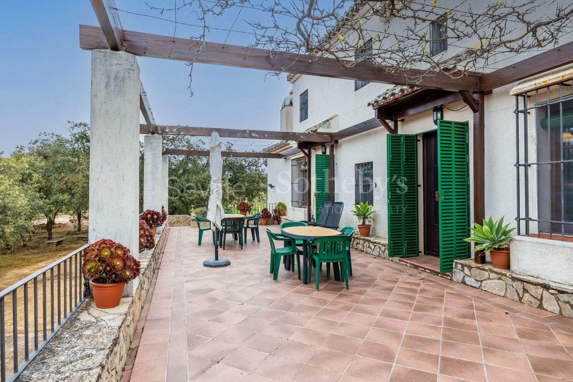 Estate with agricultural exploitation and tourist license in the Antequera region