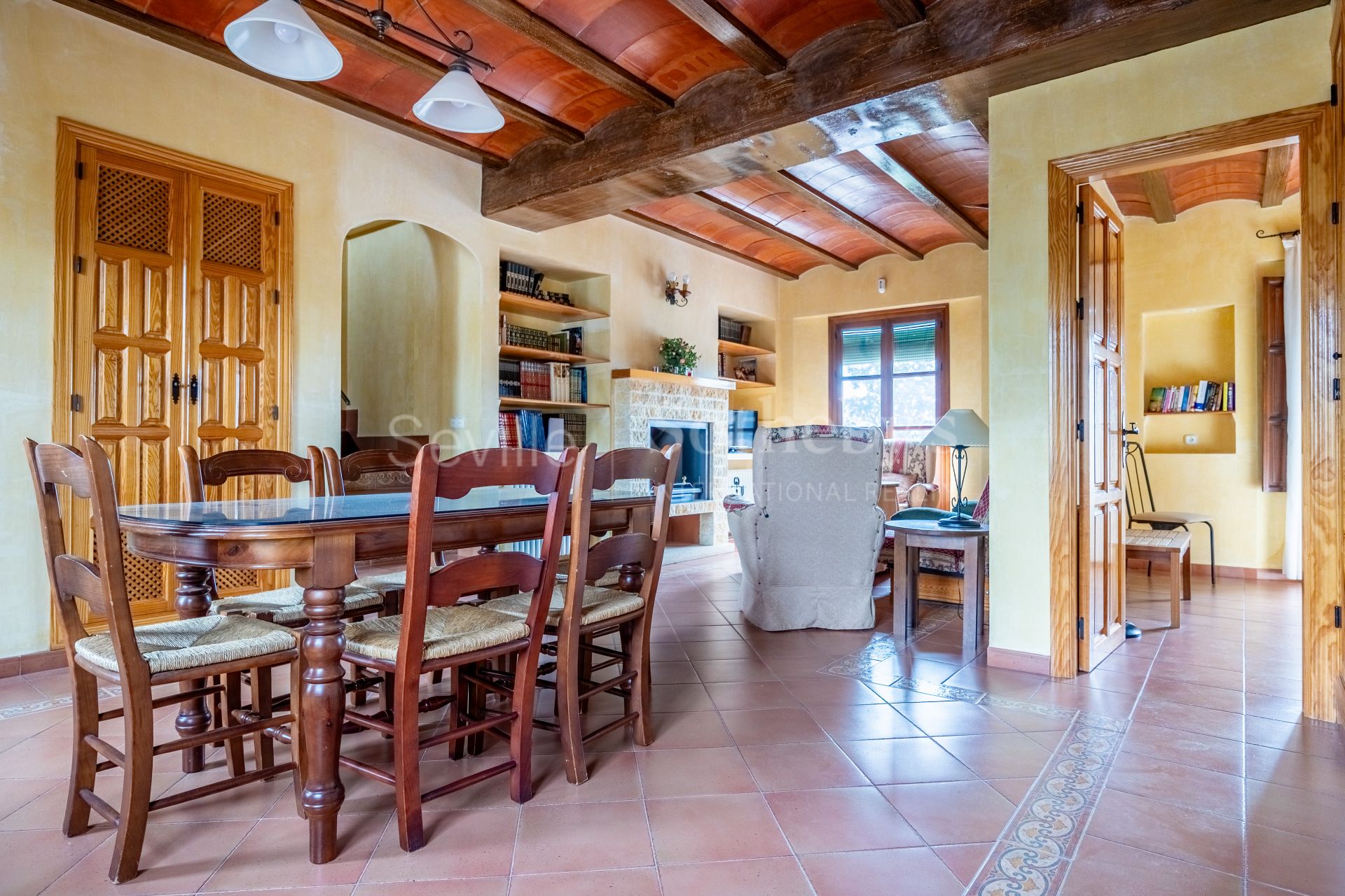 Estate with agricultural exploitation and tourist license in the Antequera region