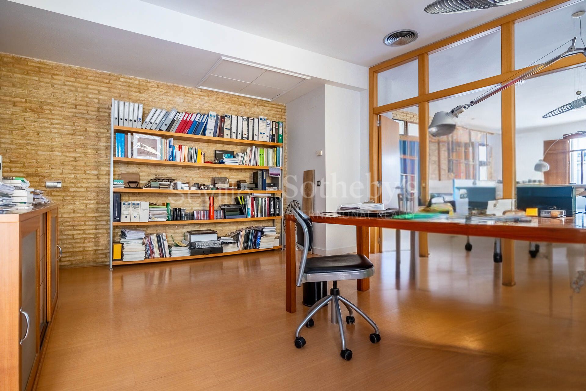 Exclusive office in the heart of the historic center