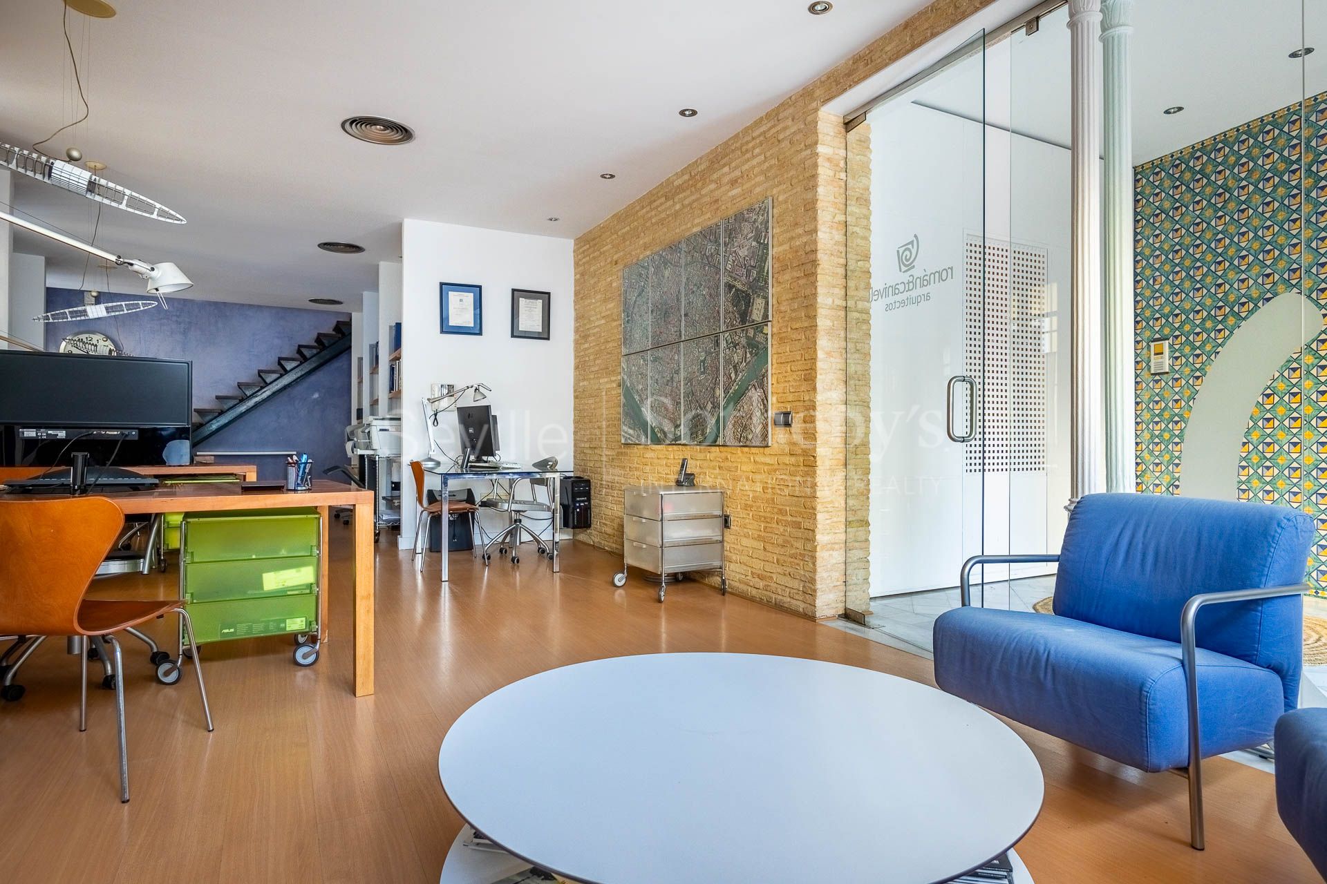 Exclusive office in the heart of the historic center