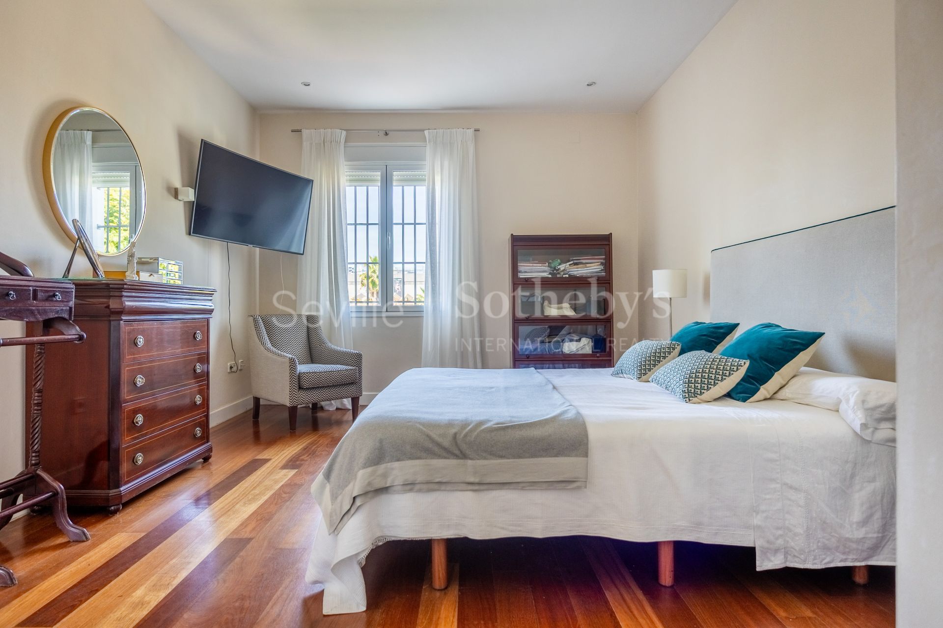 Villa independiente en urbanización de Cantera Blanca.