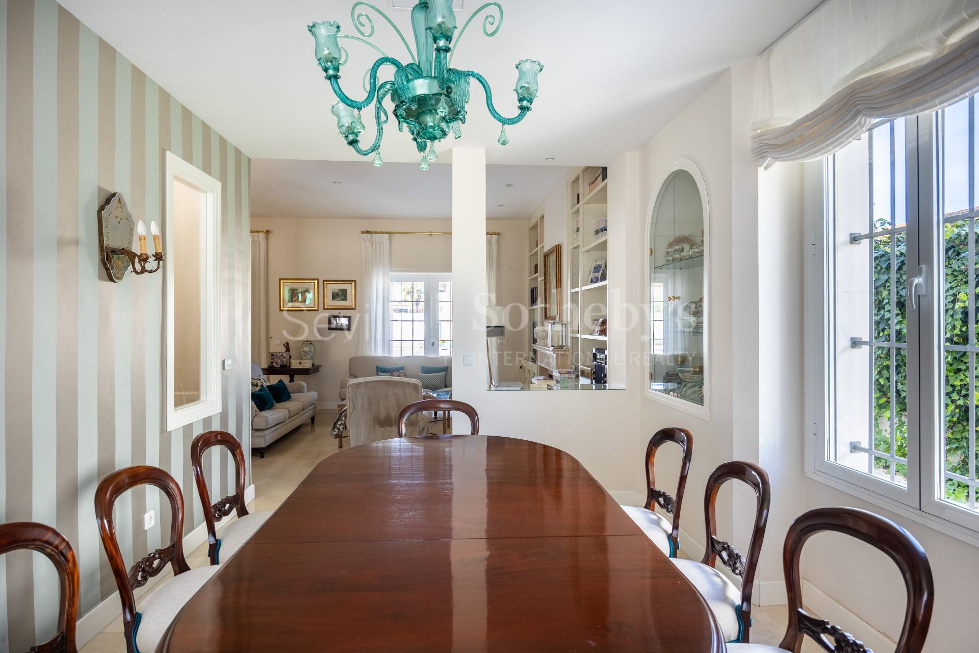 Villa independiente en urbanización de Cantera Blanca.