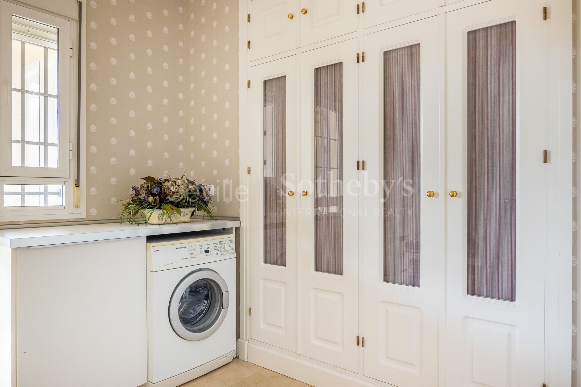 Villa independiente en urbanización de Cantera Blanca.