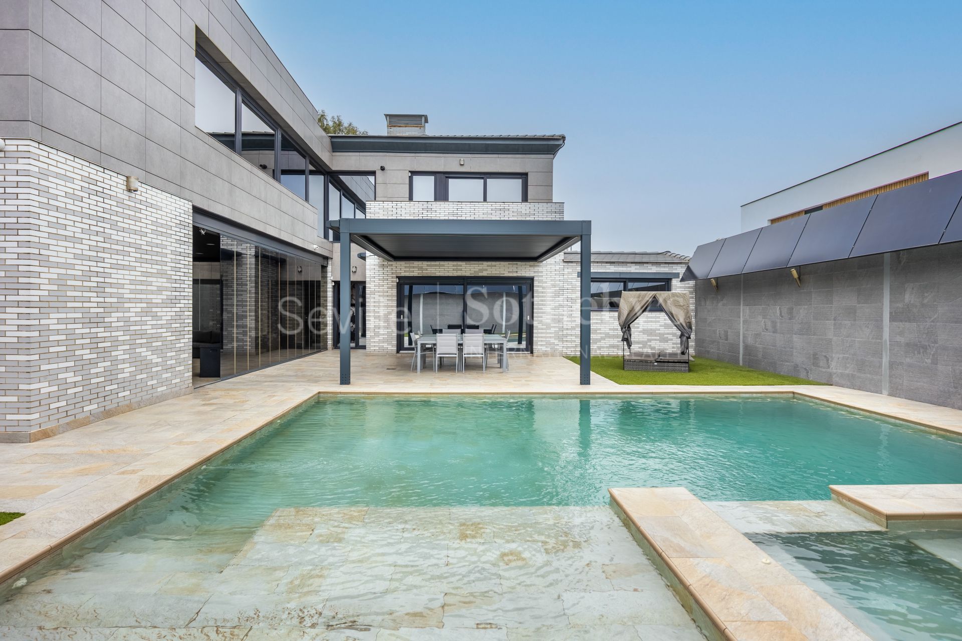 Propiedad independiente en la urbanización de Olivar de Quintos