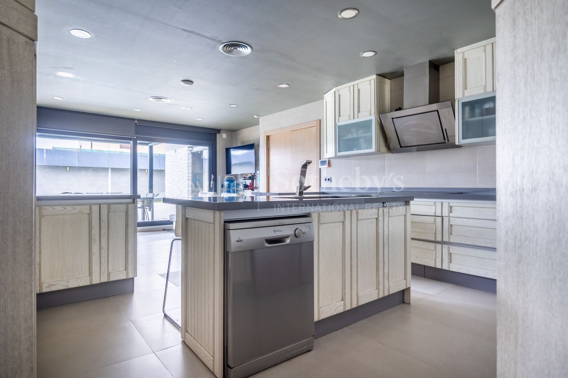 Propiedad independiente en la urbanización de Olivar de Quintos