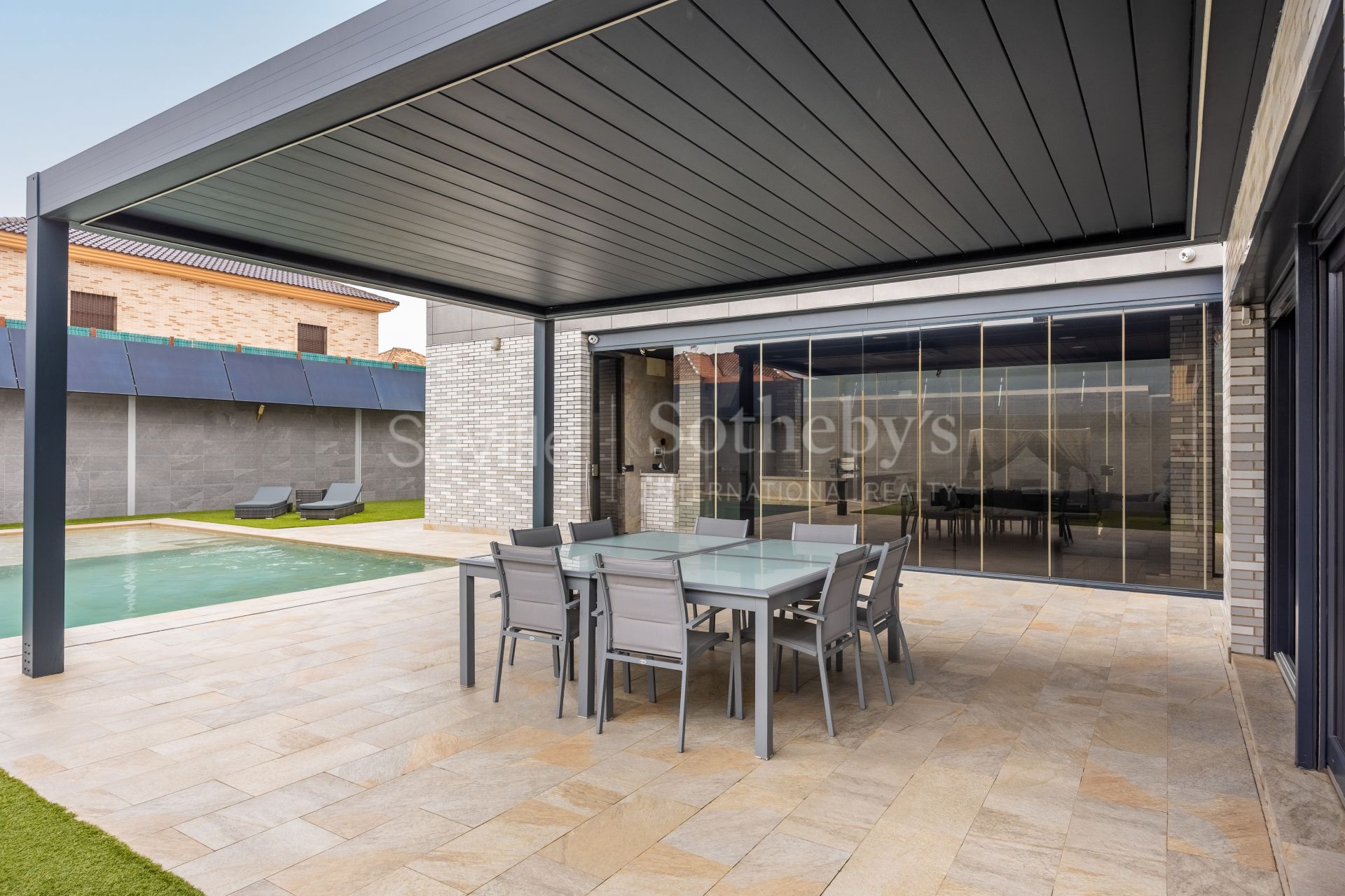 Propiedad independiente en la urbanización de Olivar de Quintos