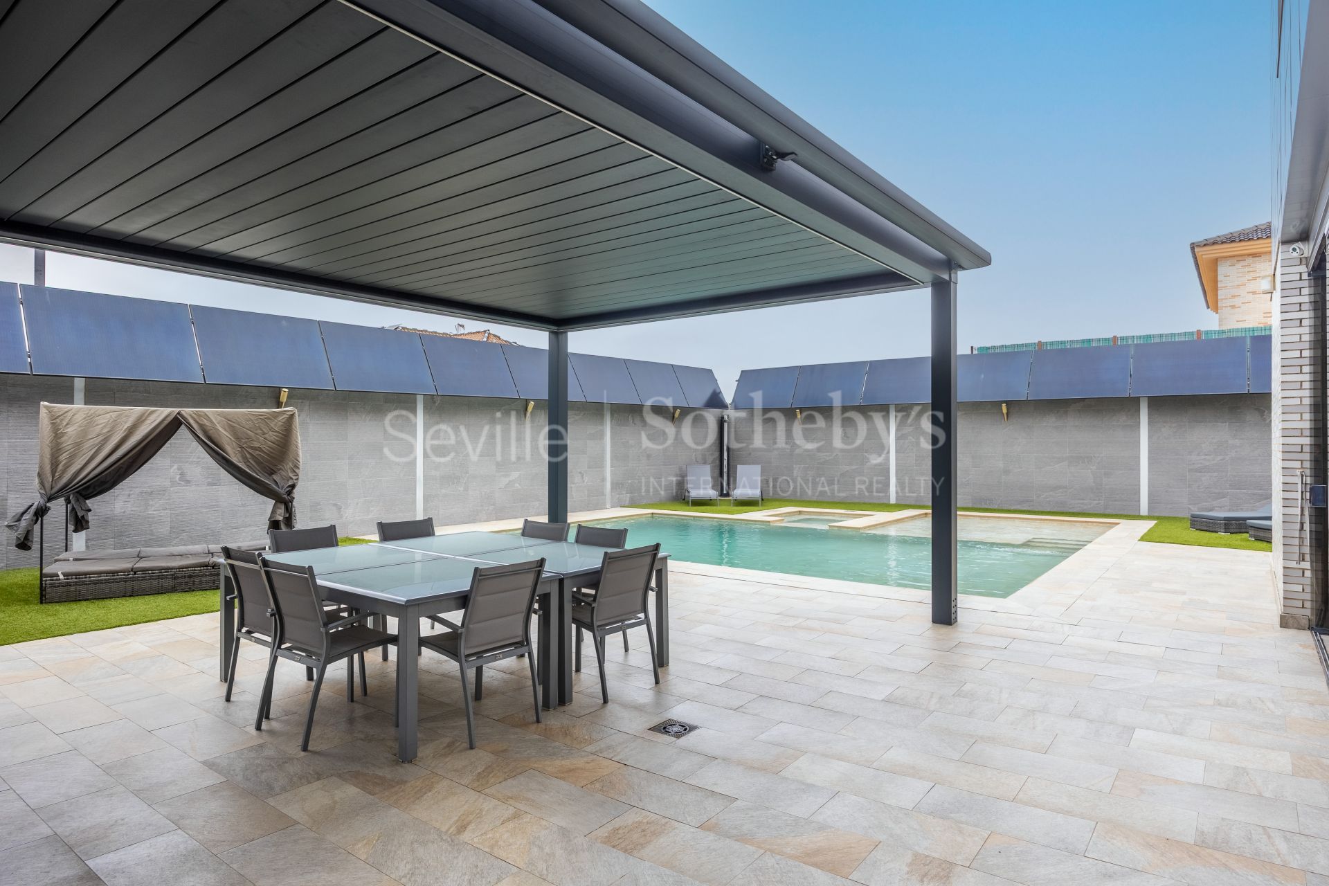 Propiedad independiente en la urbanización de Olivar de Quintos