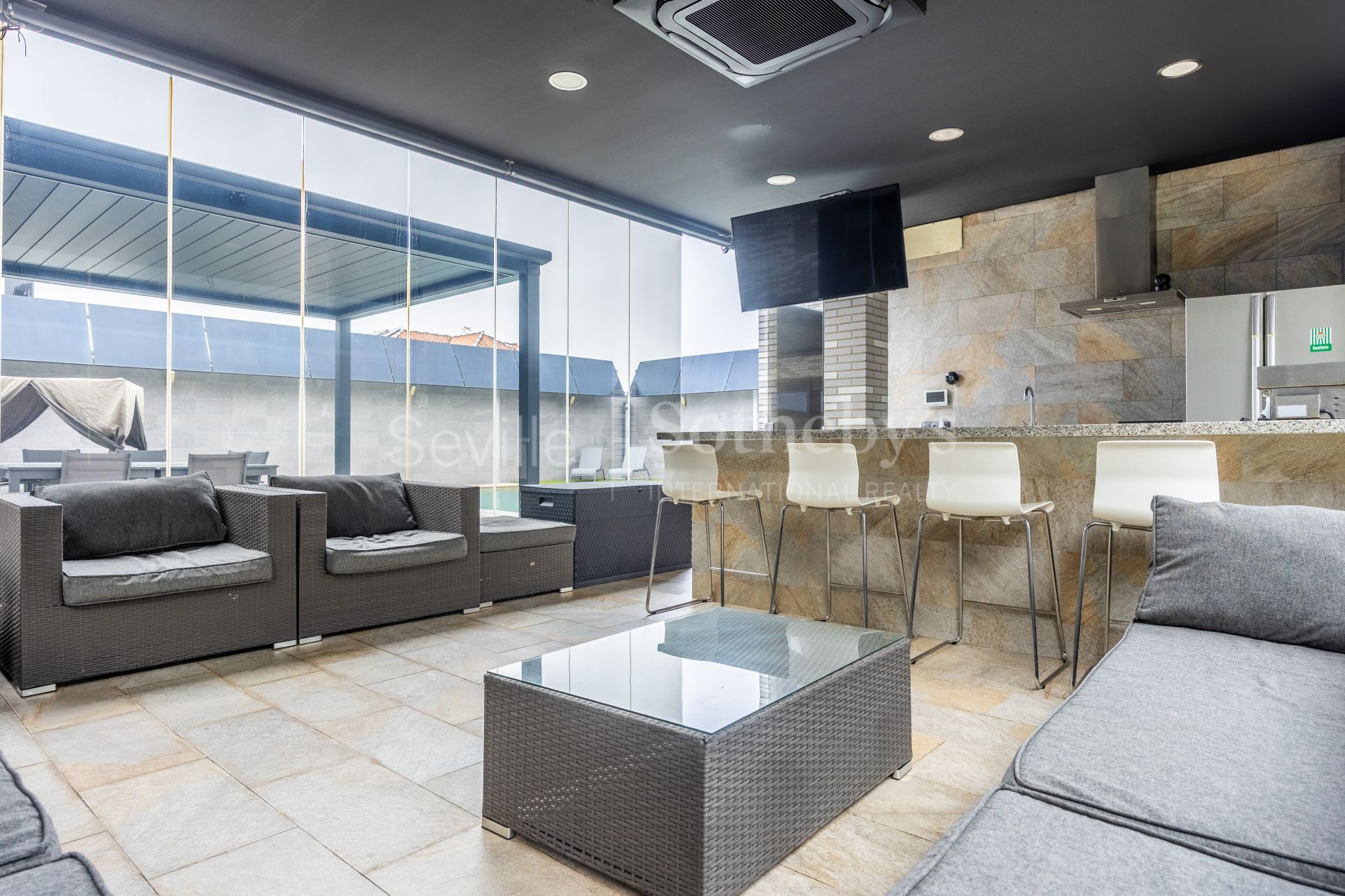 Propiedad independiente en la urbanización de Olivar de Quintos