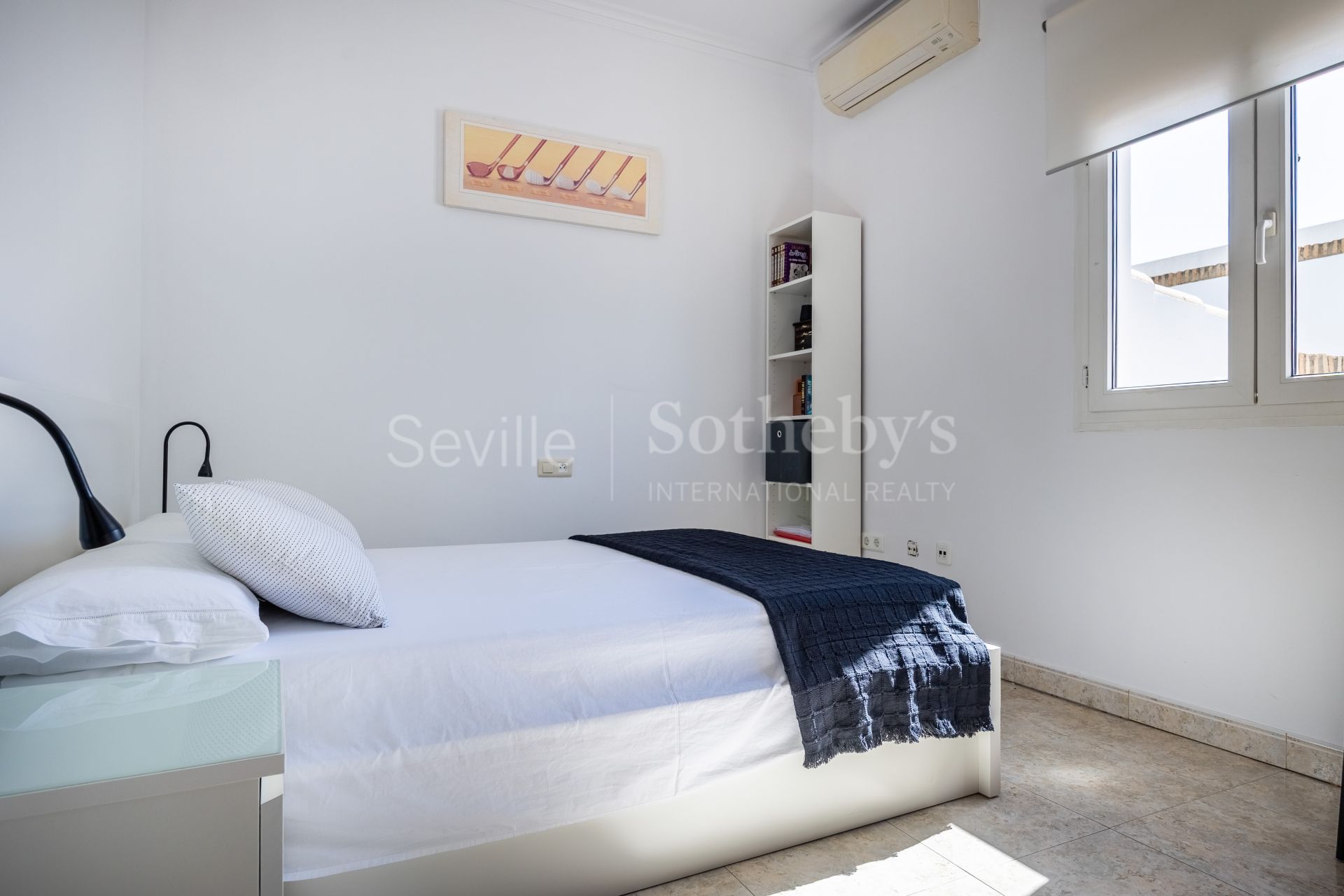 Luxury residence with golf views in Novo Sancti Petri