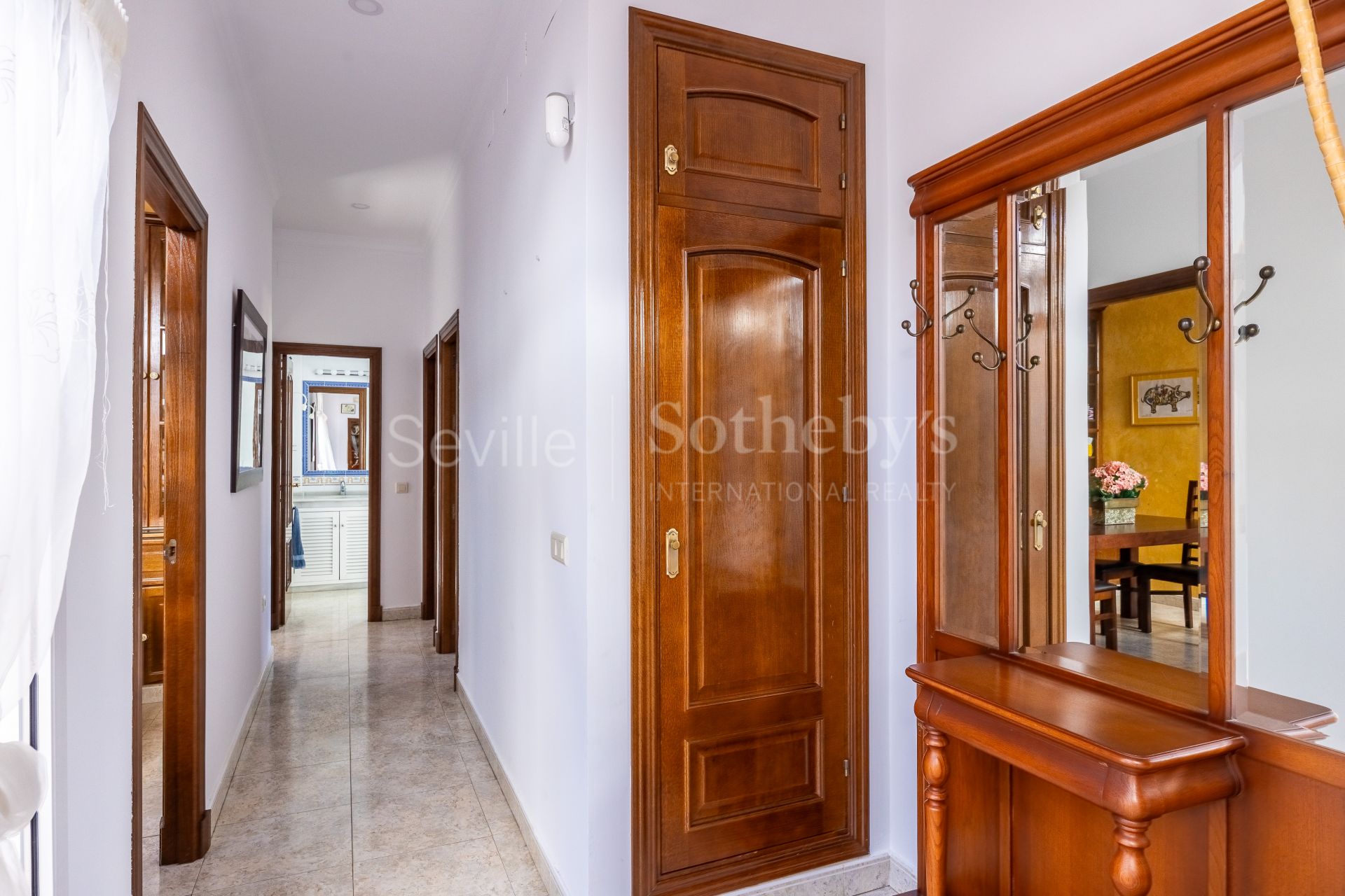 Luxury residence with golf views in Novo Sancti Petri