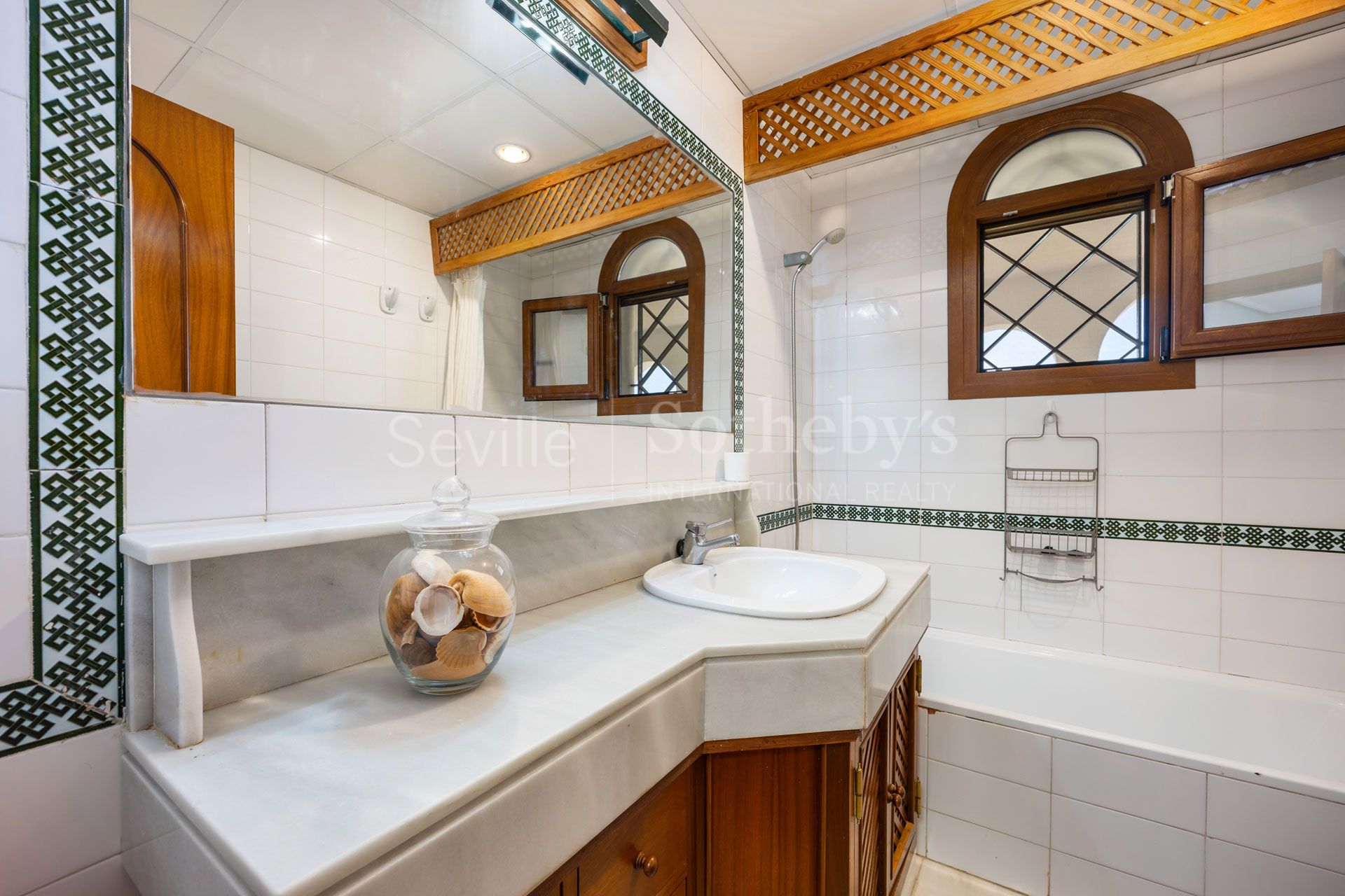 Beachfront Chalet in Vistahermosa, El Puerto de Santa María