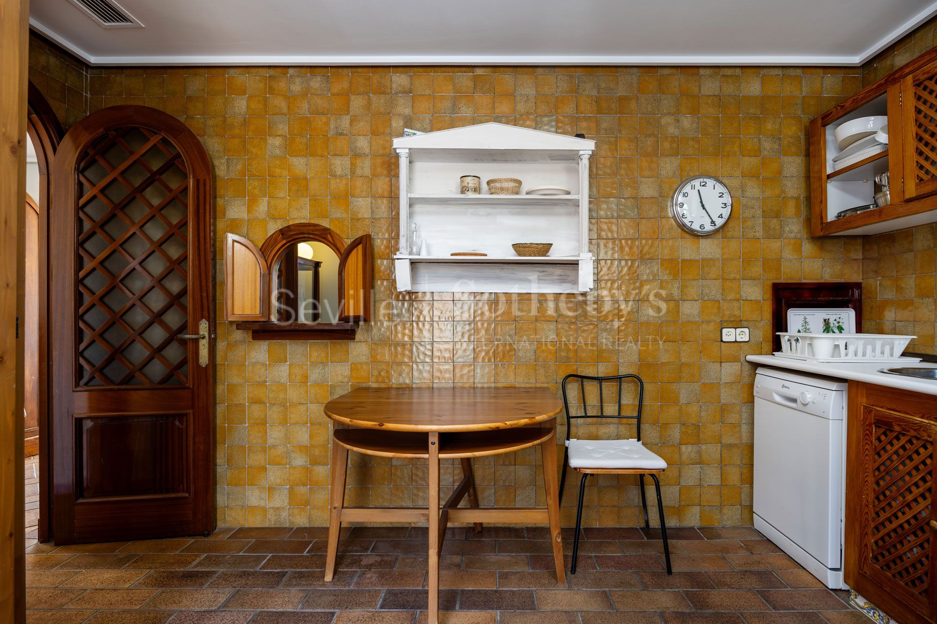 Beachfront Chalet in Vistahermosa, El Puerto de Santa María