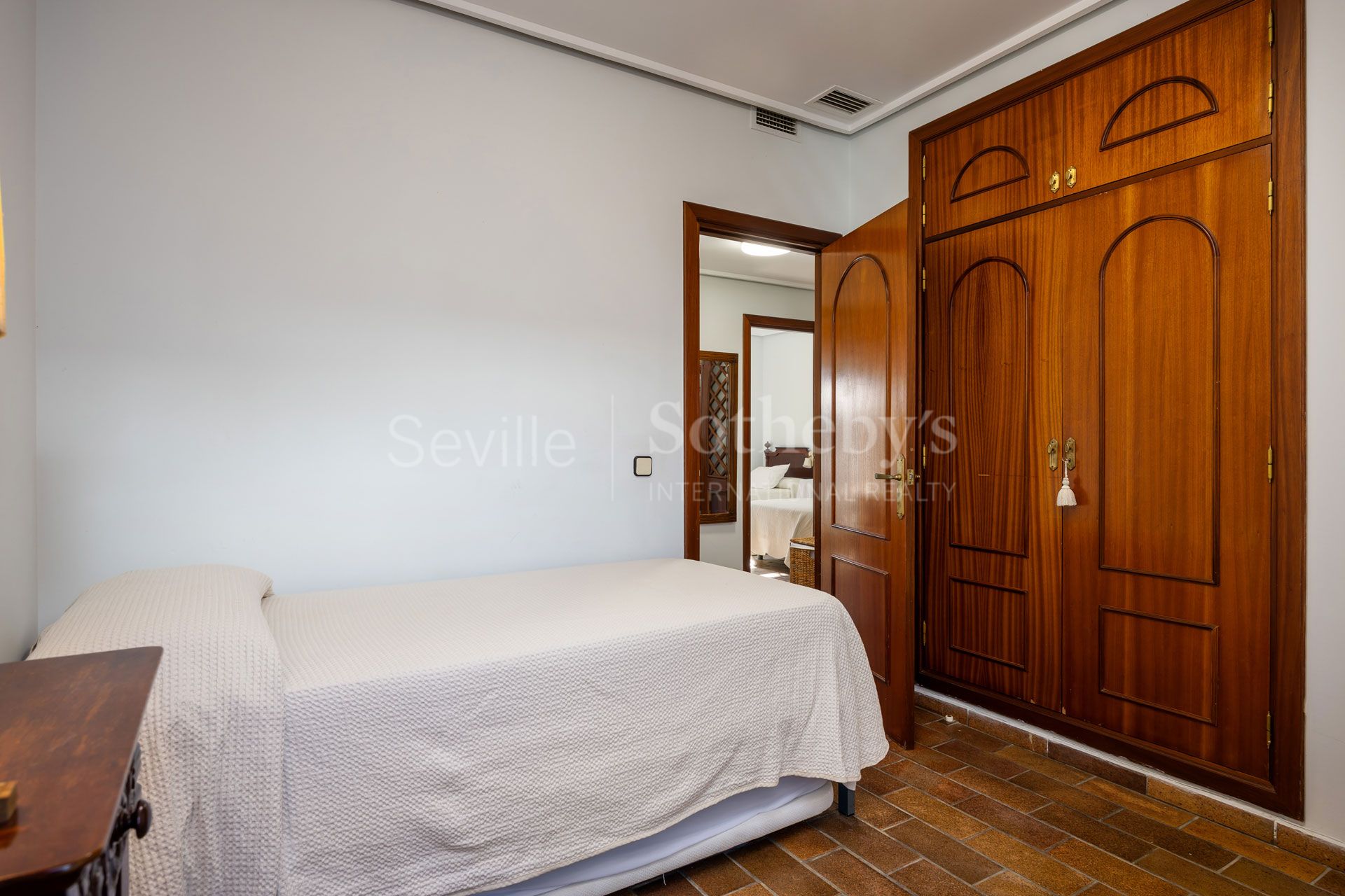 Beachfront Chalet in Vistahermosa, El Puerto de Santa María