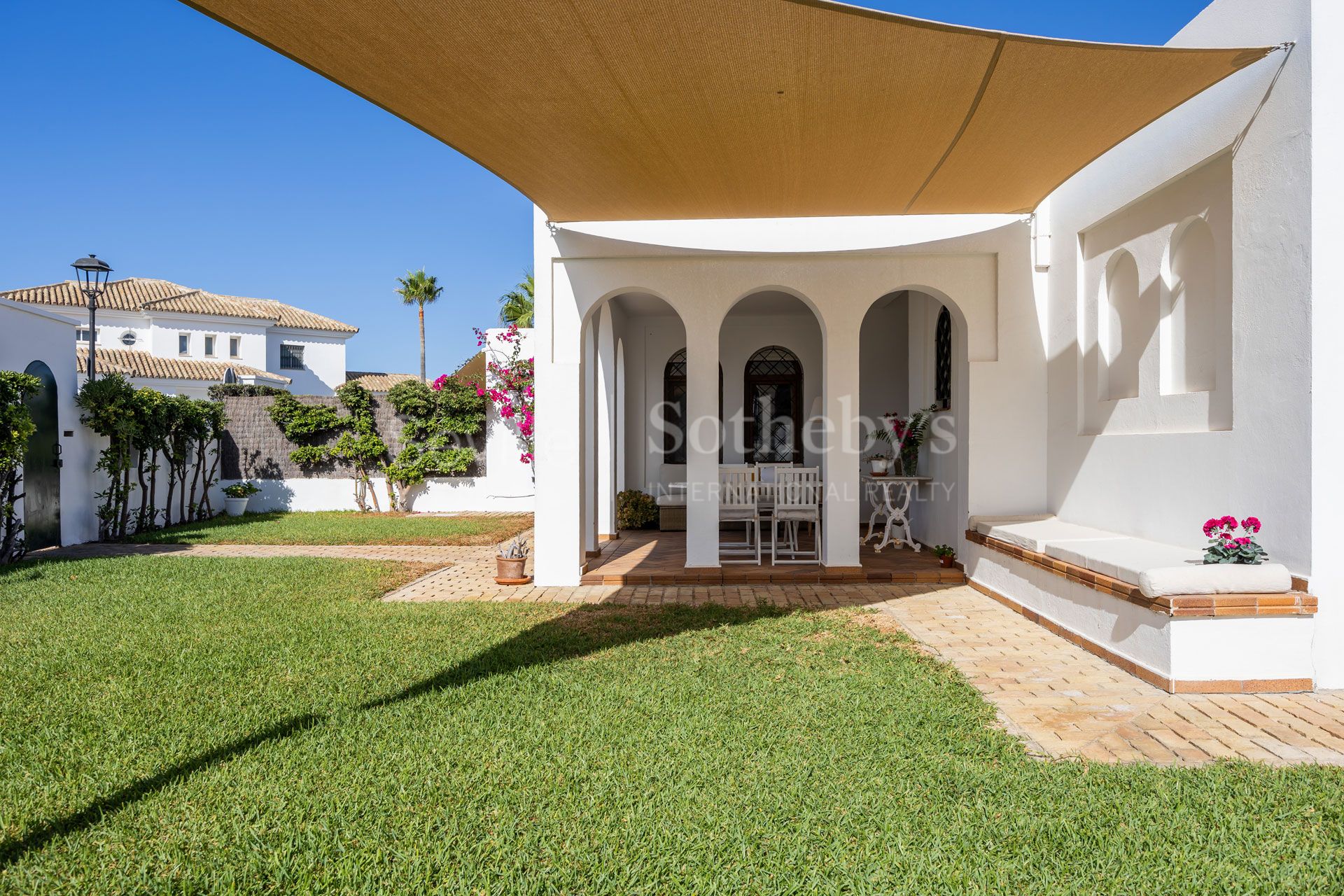 Beachfront Chalet in Vistahermosa, El Puerto de Santa María