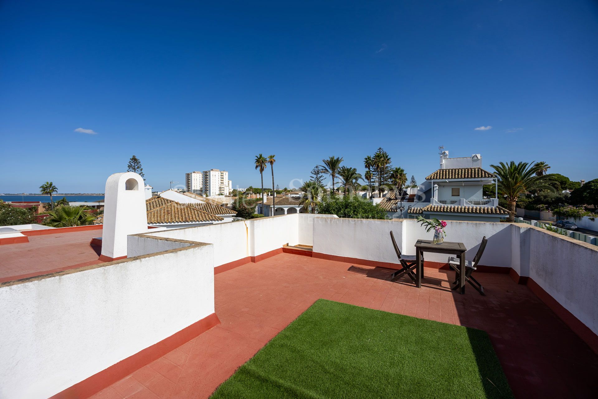 Beachfront Chalet in Vistahermosa, El Puerto de Santa María