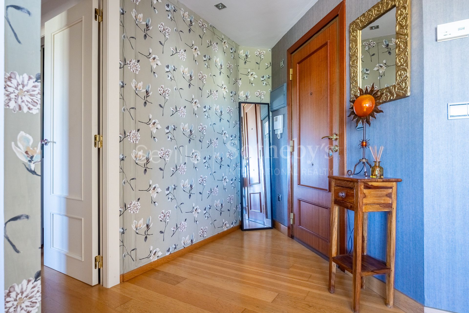 Exclusive Residence in Nervión