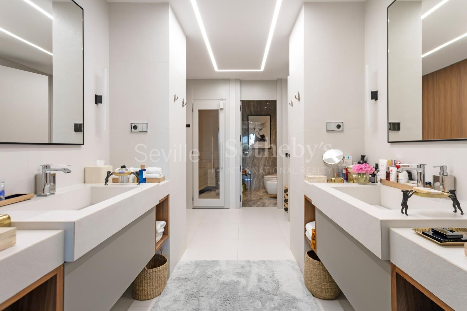 Residencia en Plaza de Cuba, Sevilla, con vistas al Guadalquivir