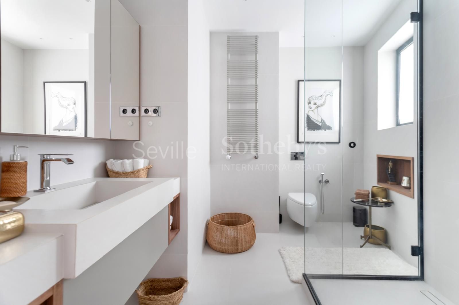 Residencia en Plaza de Cuba, Sevilla, con vistas al Guadalquivir