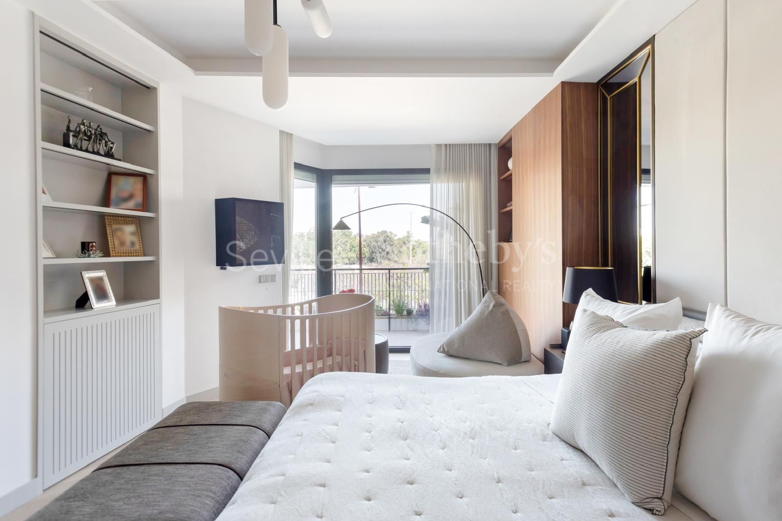 Residencia en Plaza de Cuba, Sevilla, con vistas al Guadalquivir