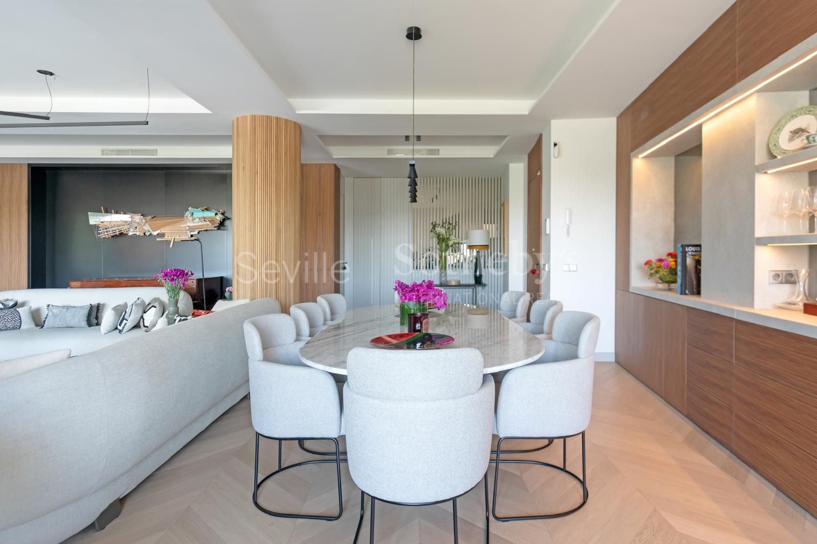 Residencia en Plaza de Cuba, Sevilla, con vistas al Guadalquivir