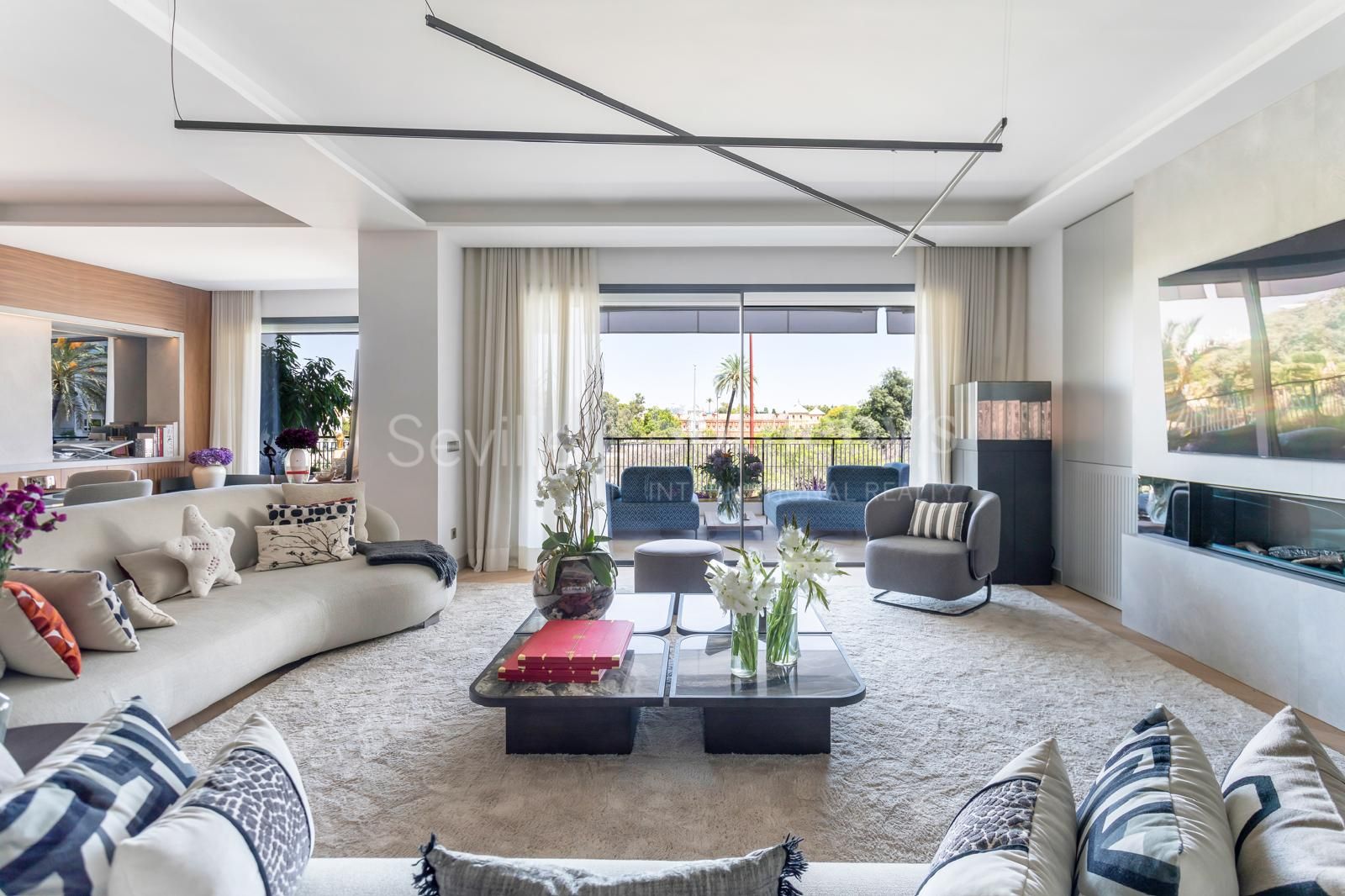 Residencia en Plaza de Cuba, Sevilla, con vistas al Guadalquivir