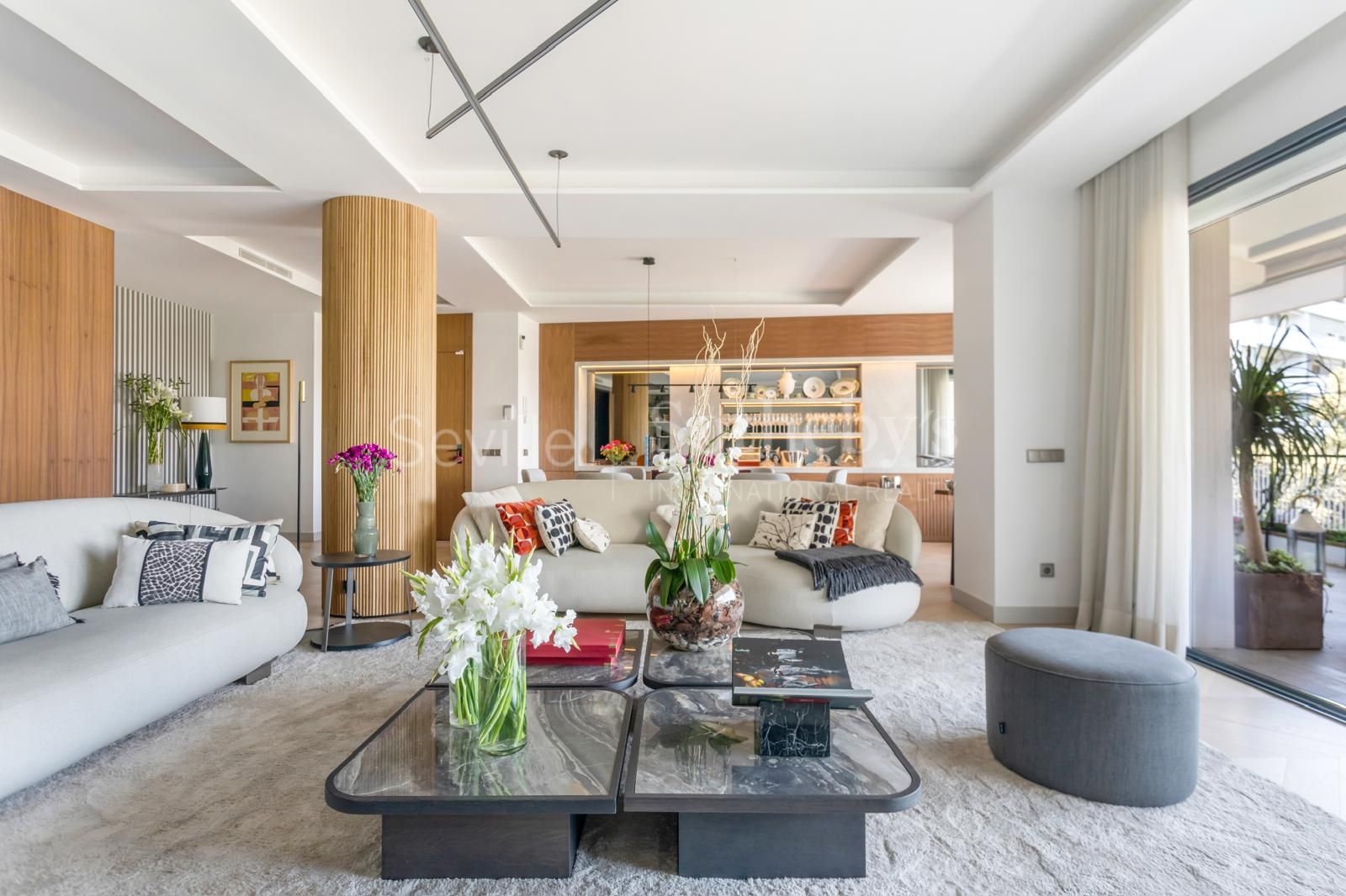 Residencia en Plaza de Cuba, Sevilla, con vistas al Guadalquivir