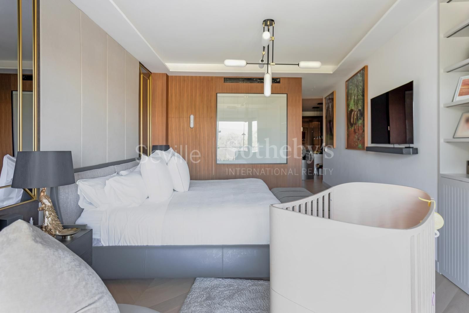 Residencia en Plaza de Cuba, Sevilla, con vistas al Guadalquivir