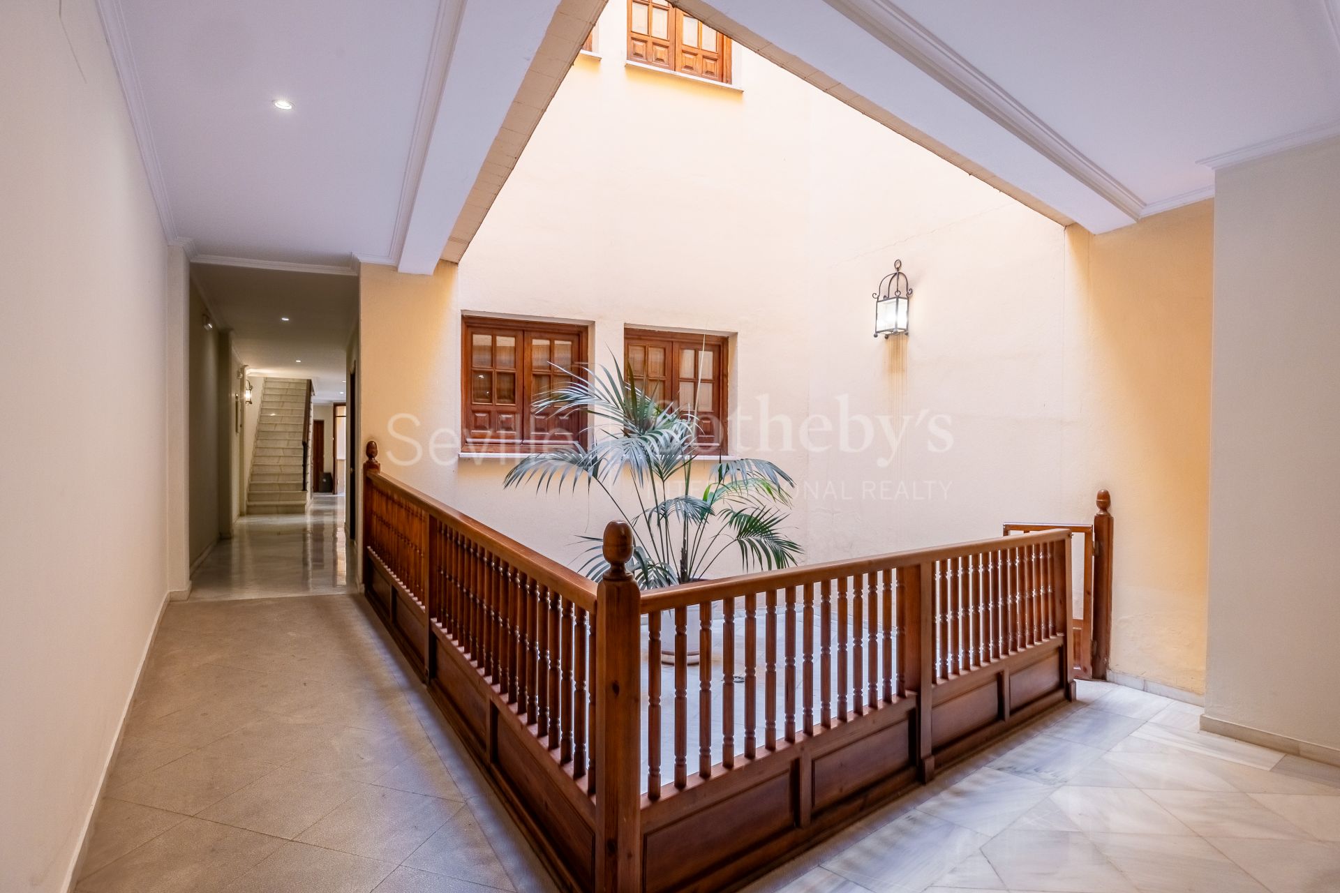 Edificio en Triana con vistas al río