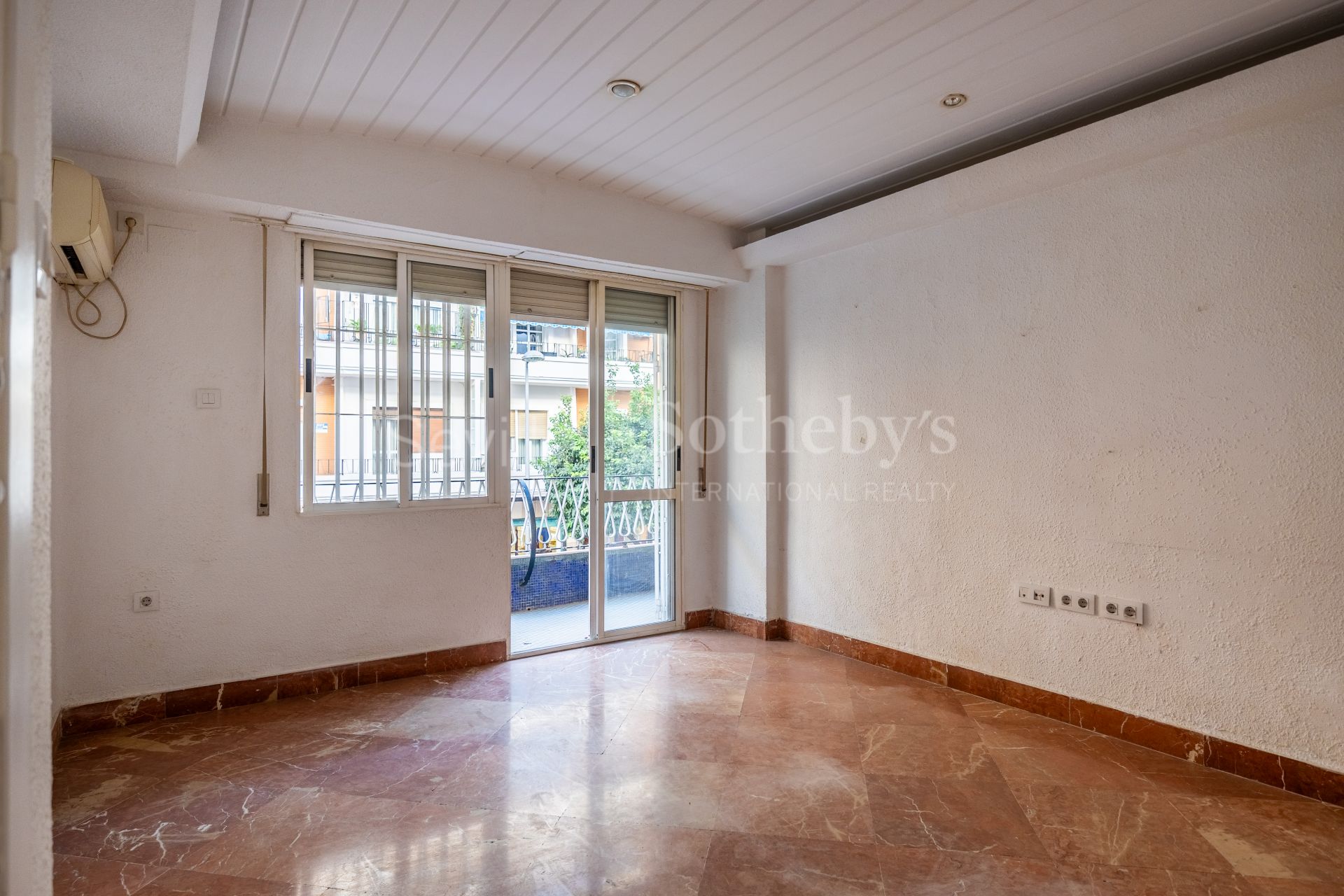 Apartment with Terrace on Asunción Street