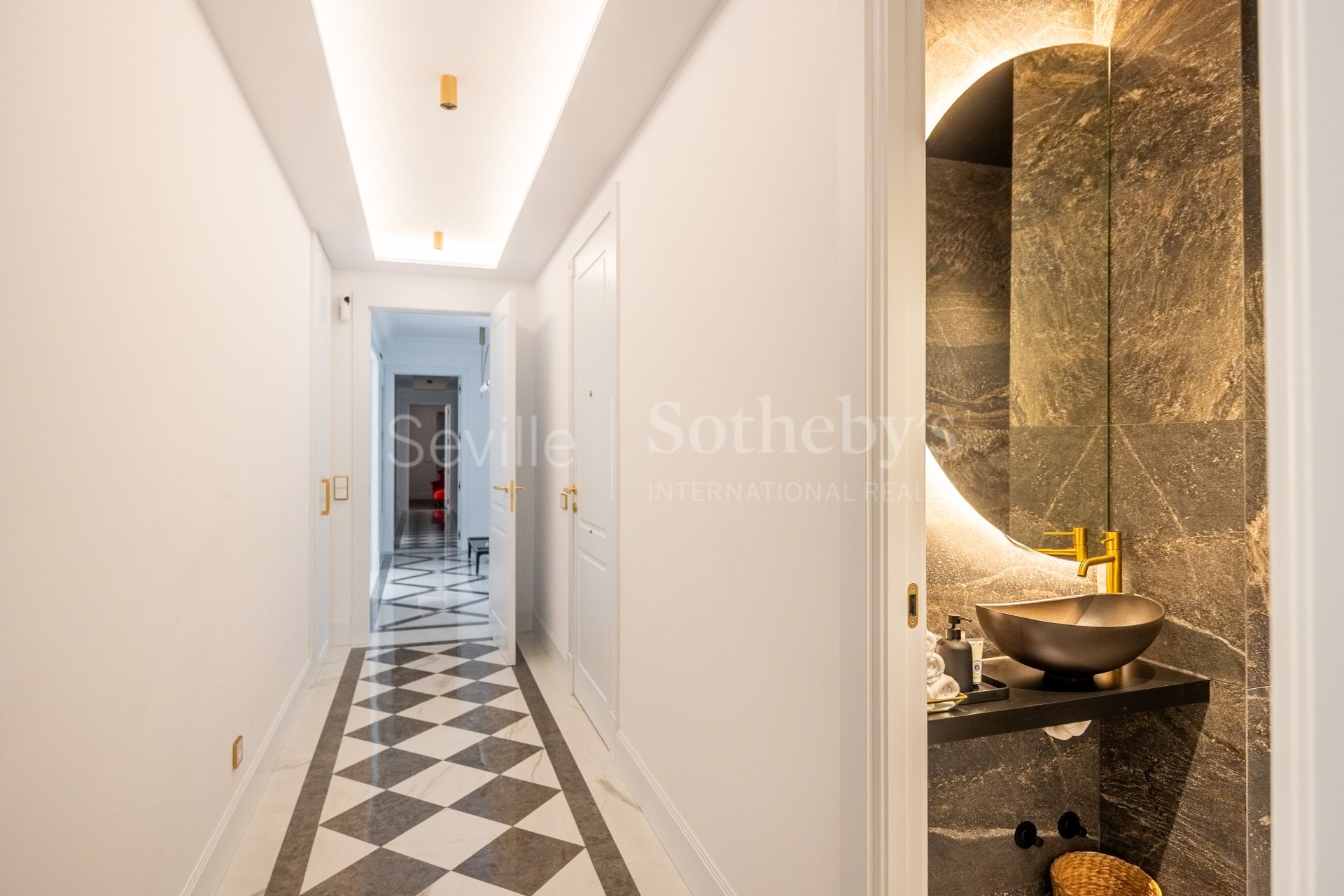 Residencia de lujo reformada en la Plaza del Museo