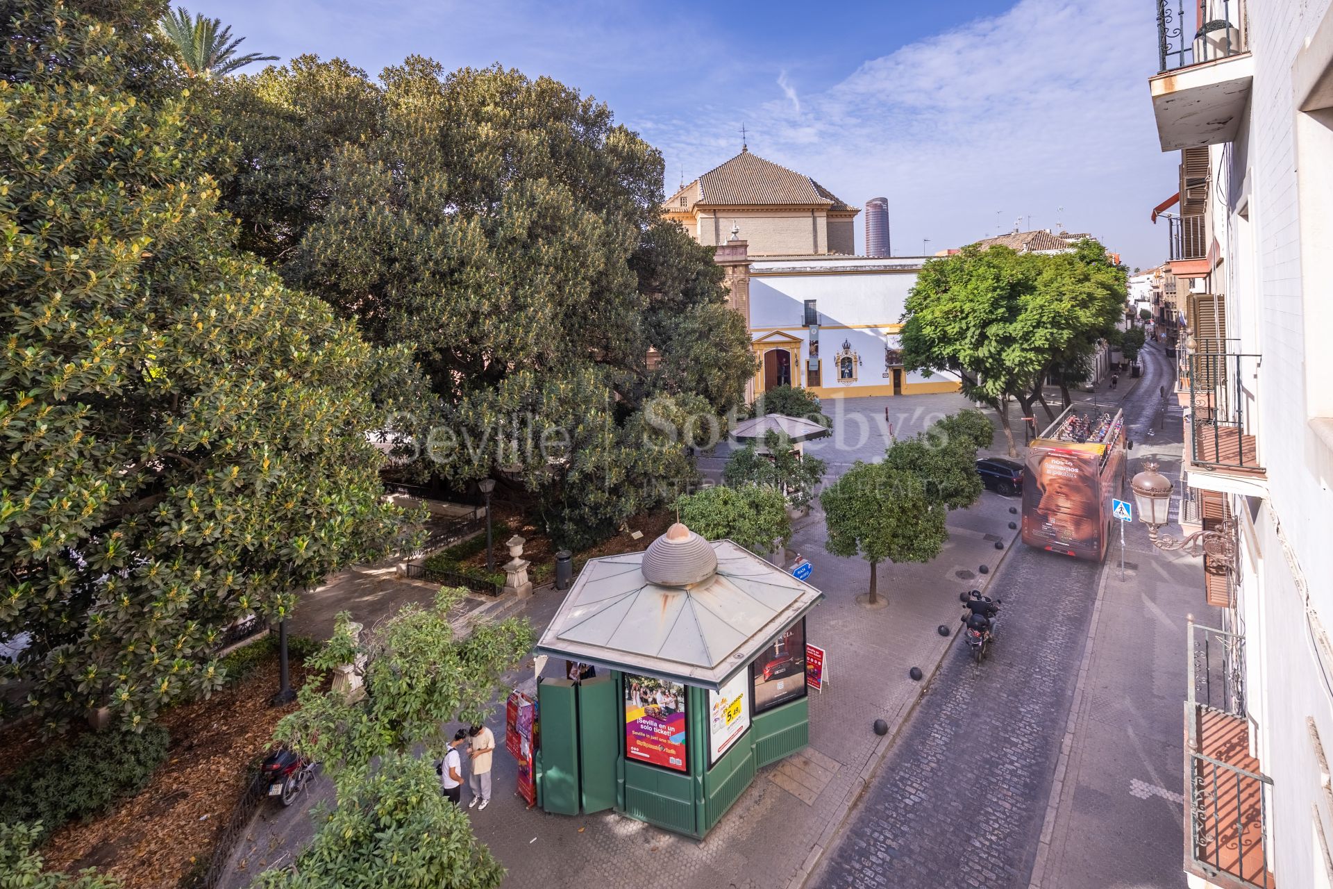 Residencia de lujo reformada en la Plaza del Museo