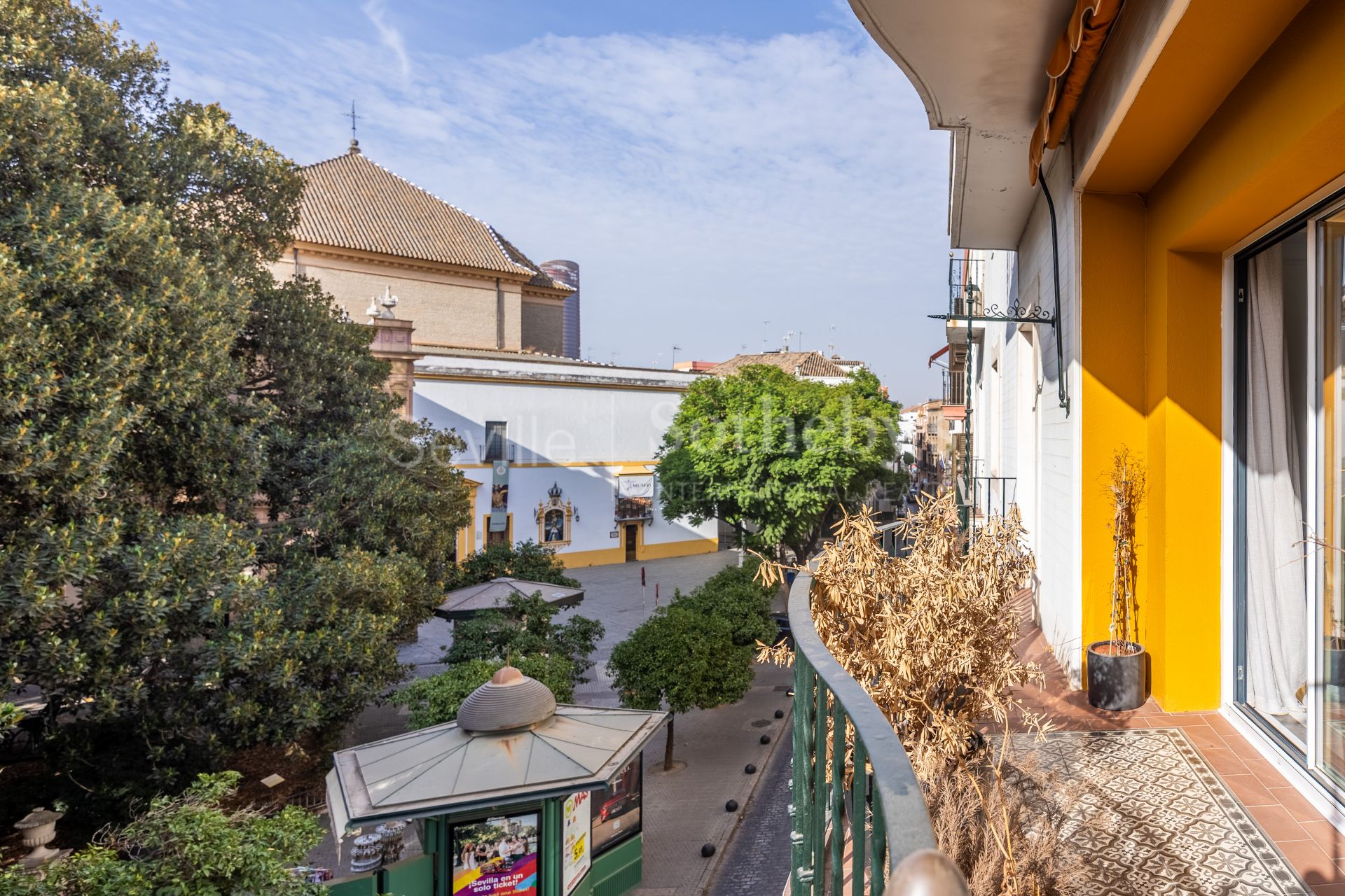 Residencia de lujo reformada en la Plaza del Museo