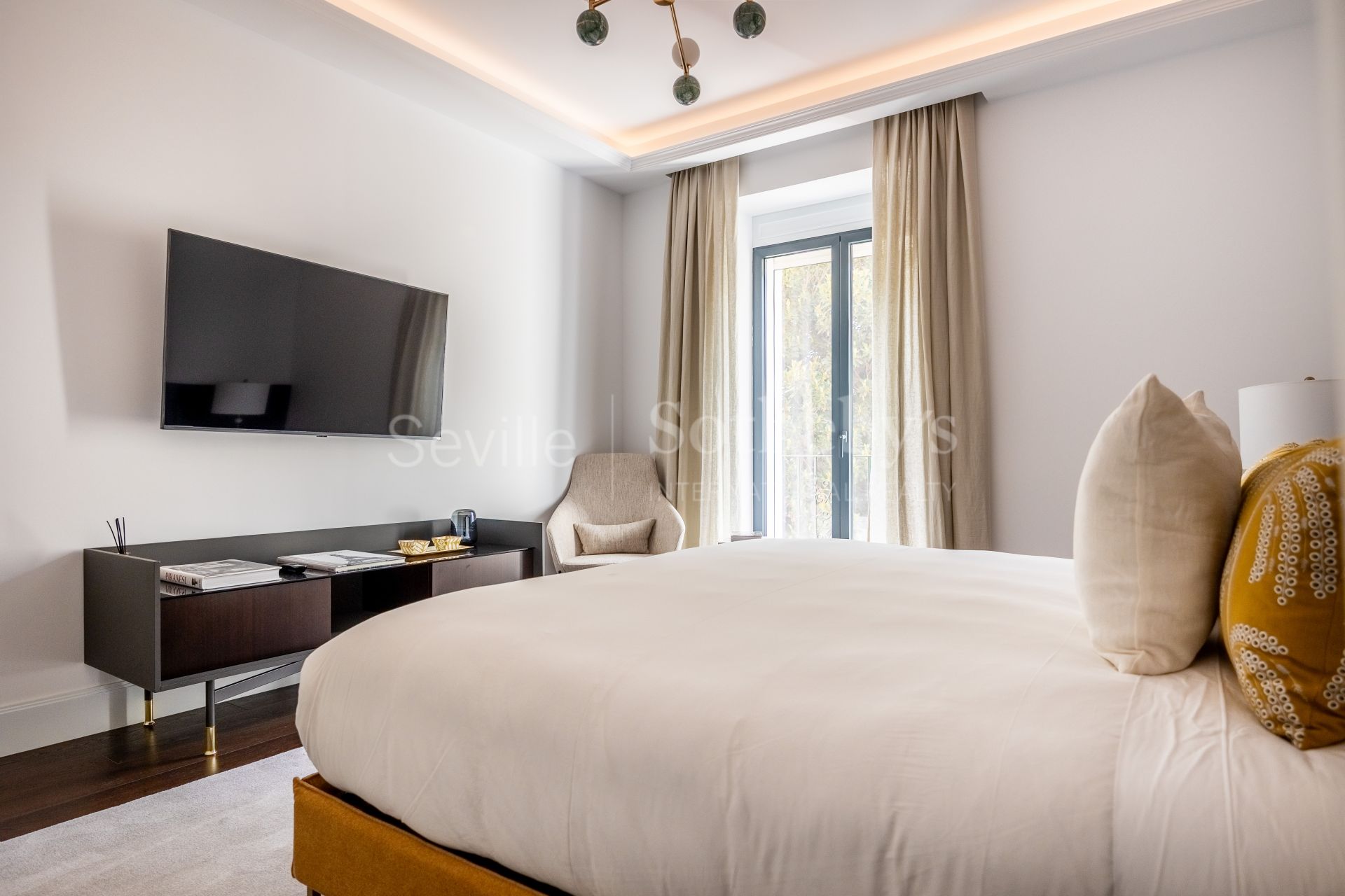 Residencia de lujo reformada en la Plaza del Museo