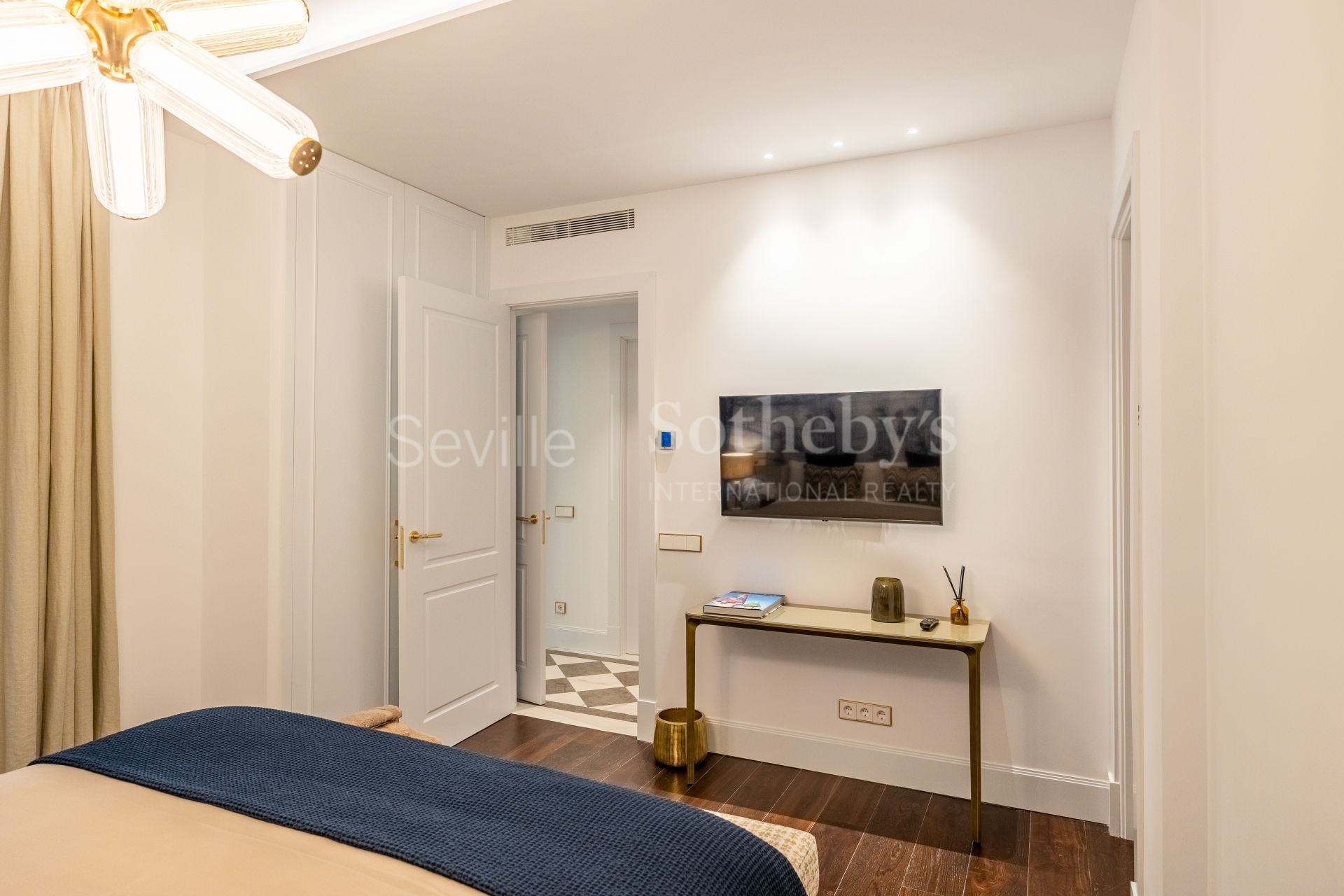 Residencia de lujo reformada en la Plaza del Museo