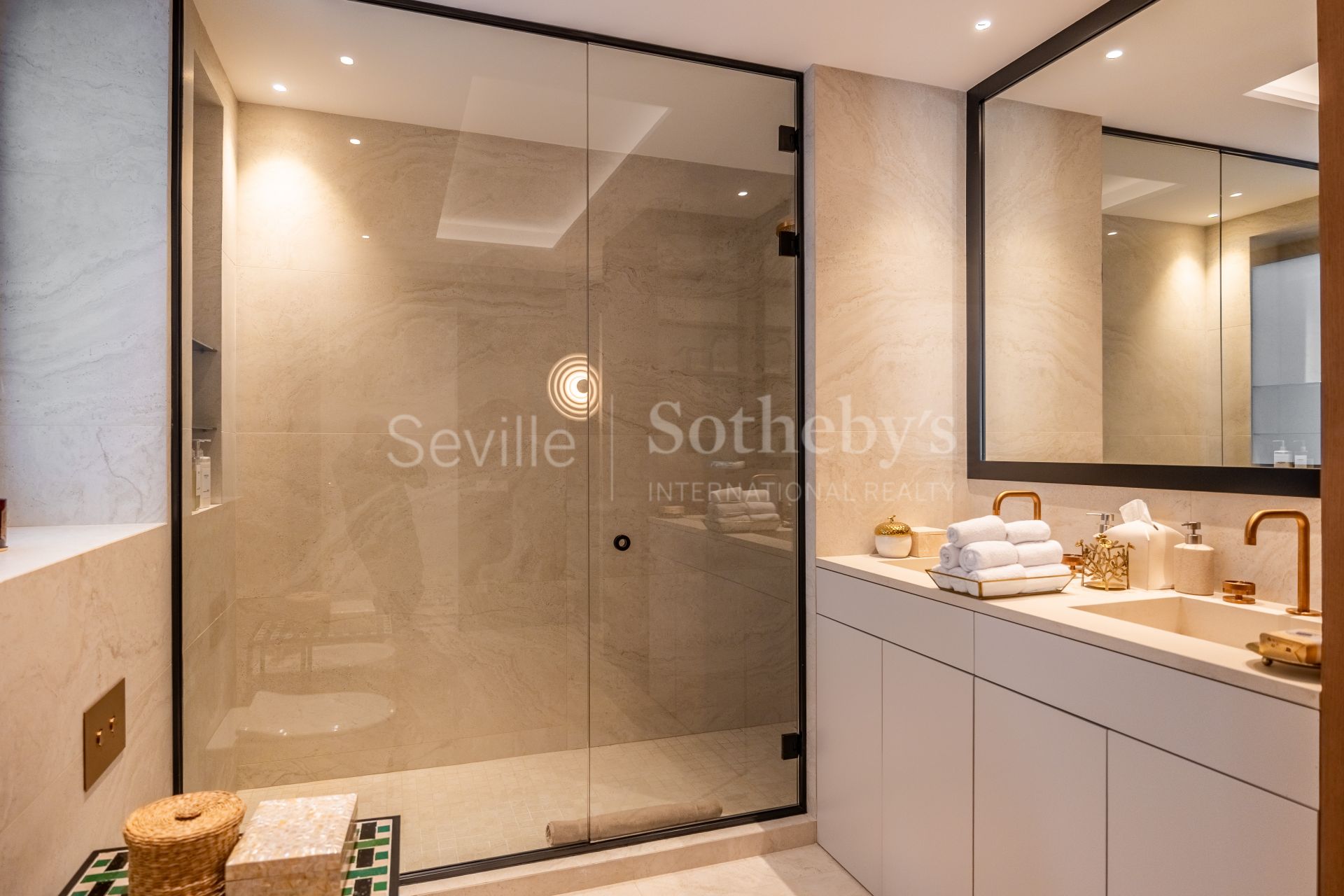 Residencia de lujo reformada en la Plaza del Museo