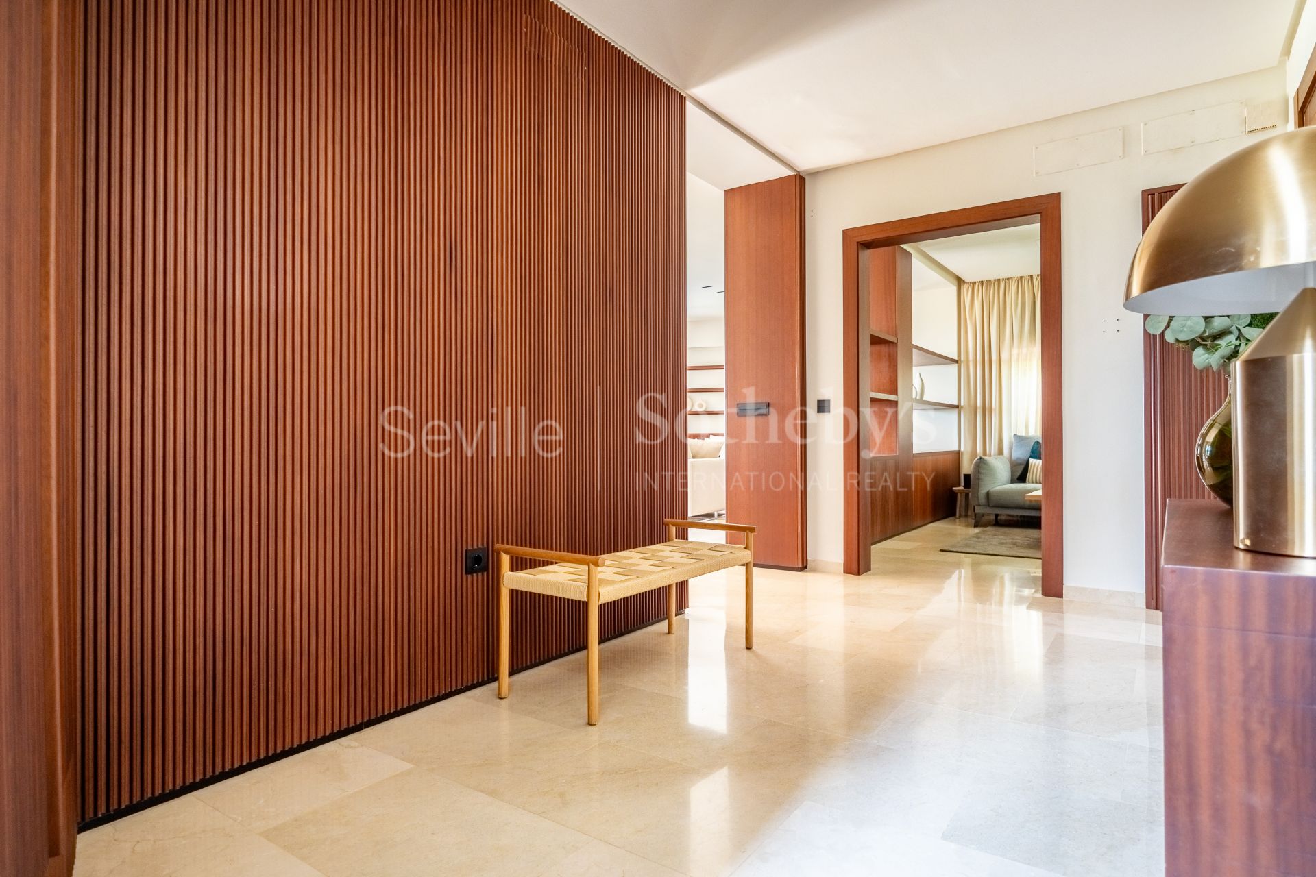 Exclusivo chalet reformado en primera línea de golf