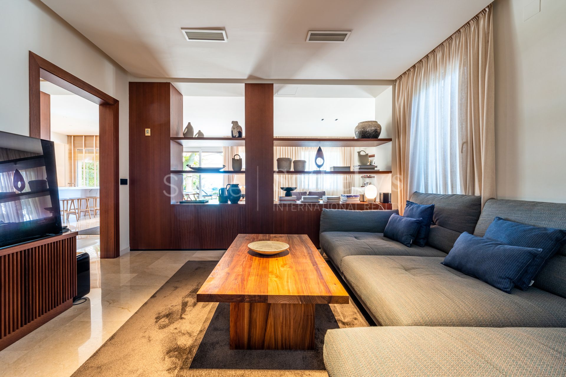 Exclusivo chalet reformado en primera línea de golf