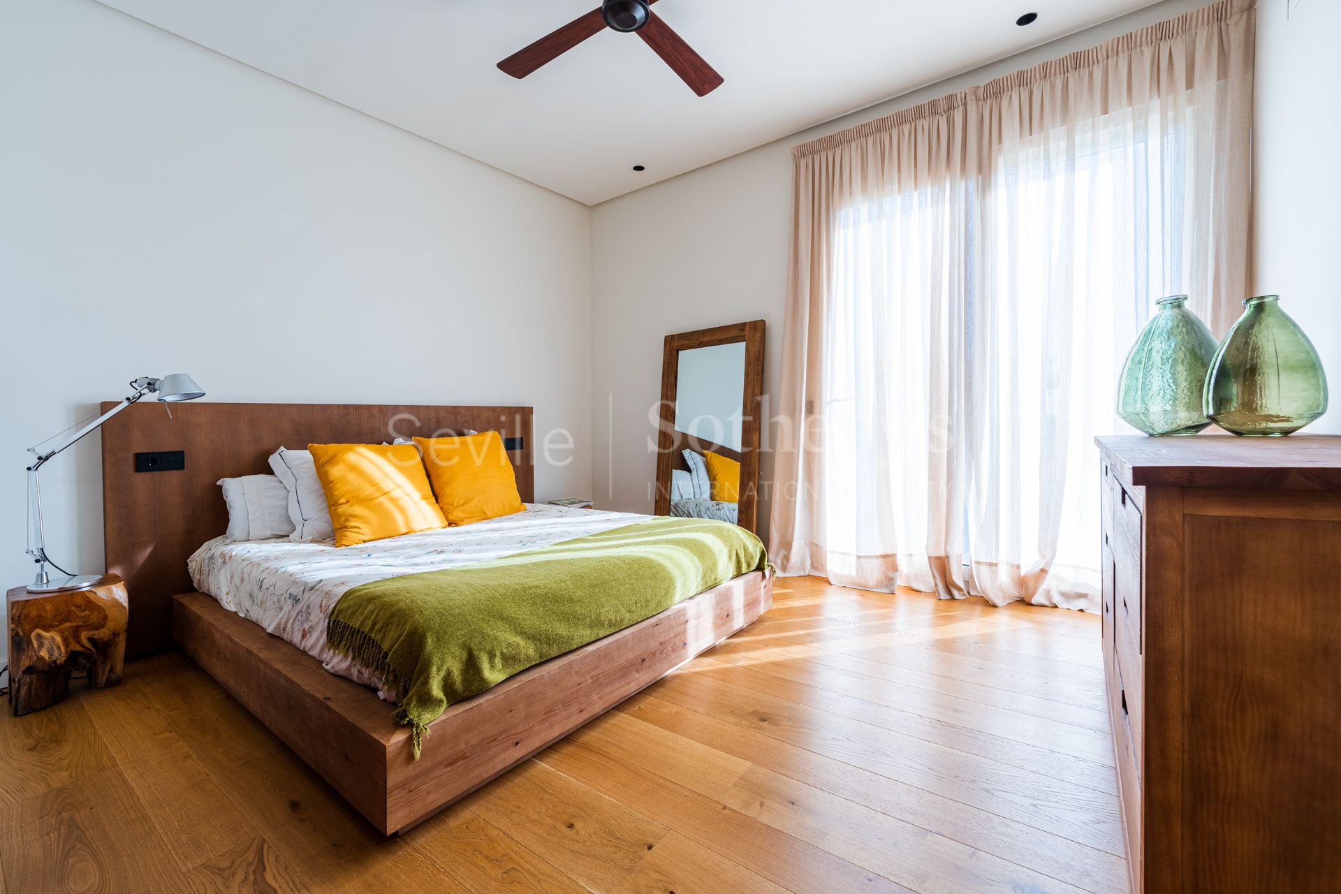 Exclusivo chalet reformado en primera línea de golf