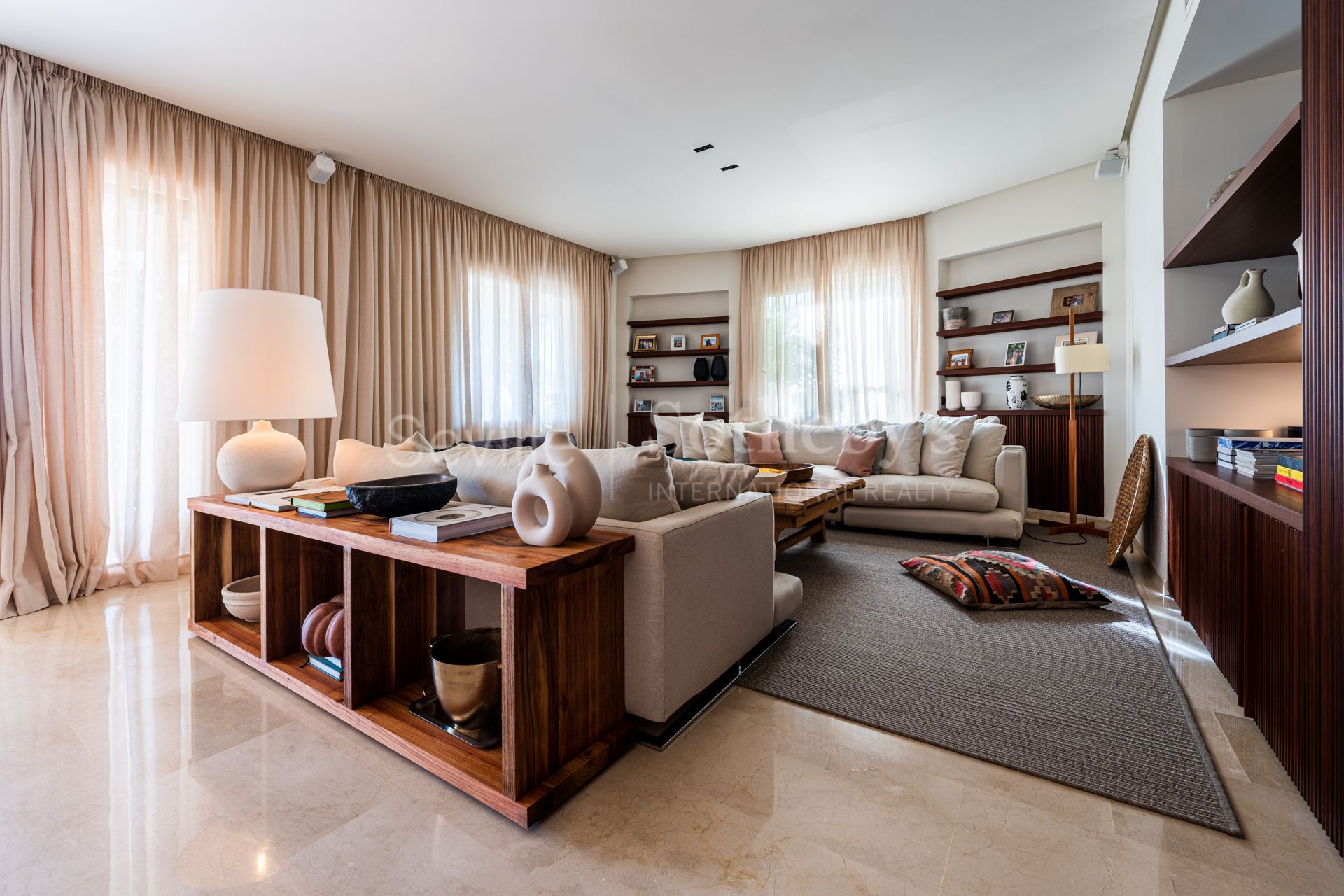 Exclusivo chalet reformado en primera línea de golf