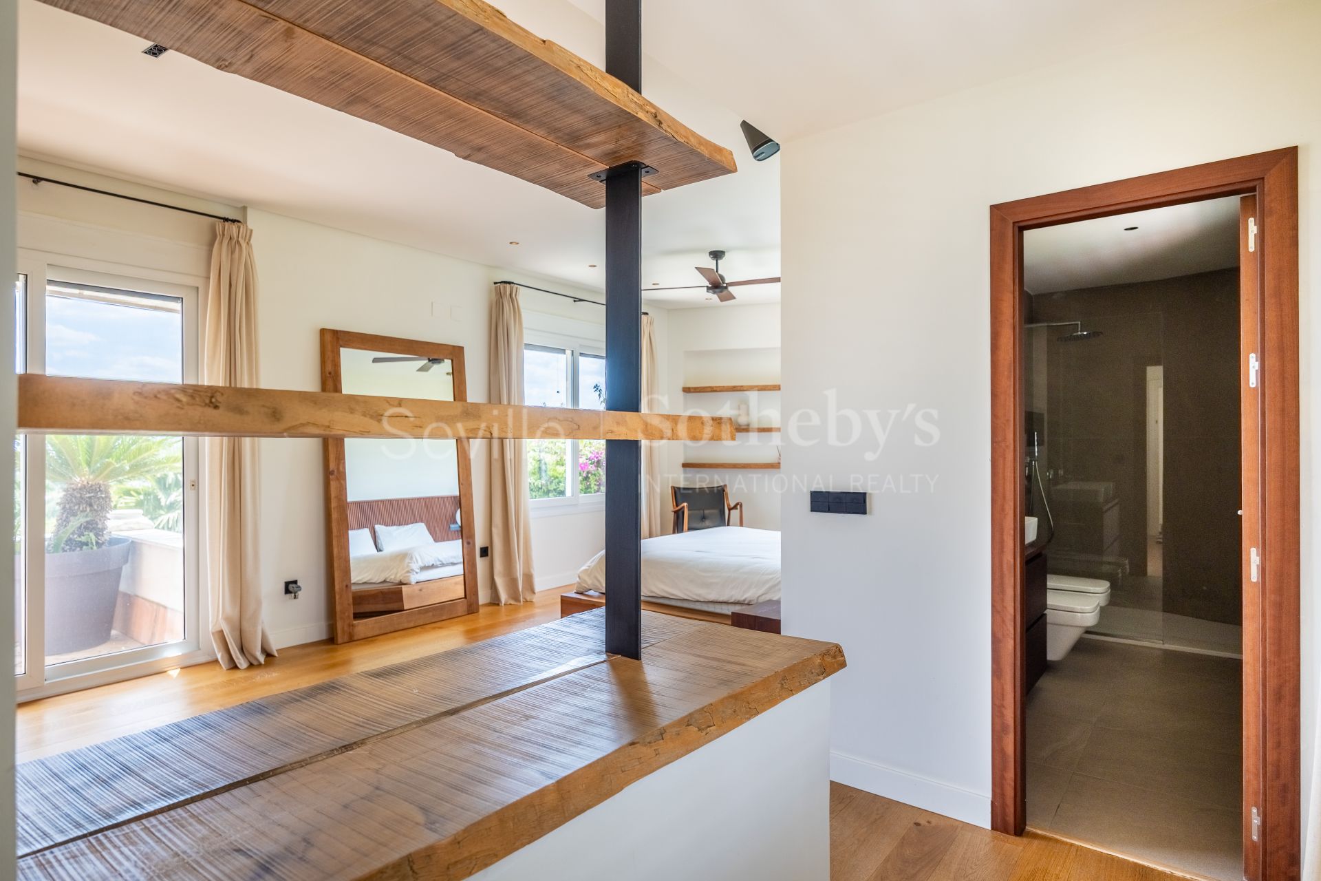 Exclusivo chalet reformado en primera línea de golf