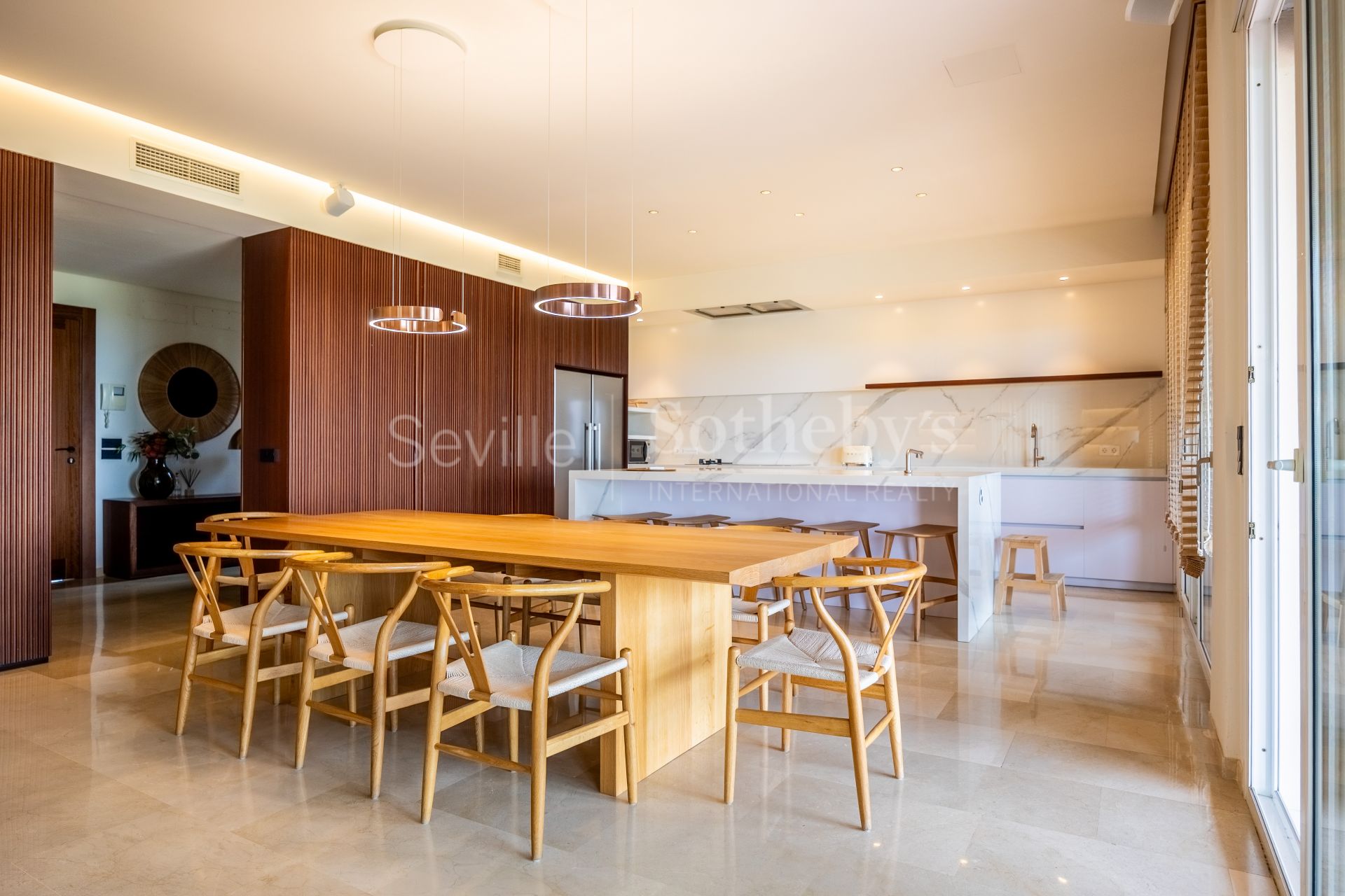 Exclusivo chalet reformado en primera línea de golf