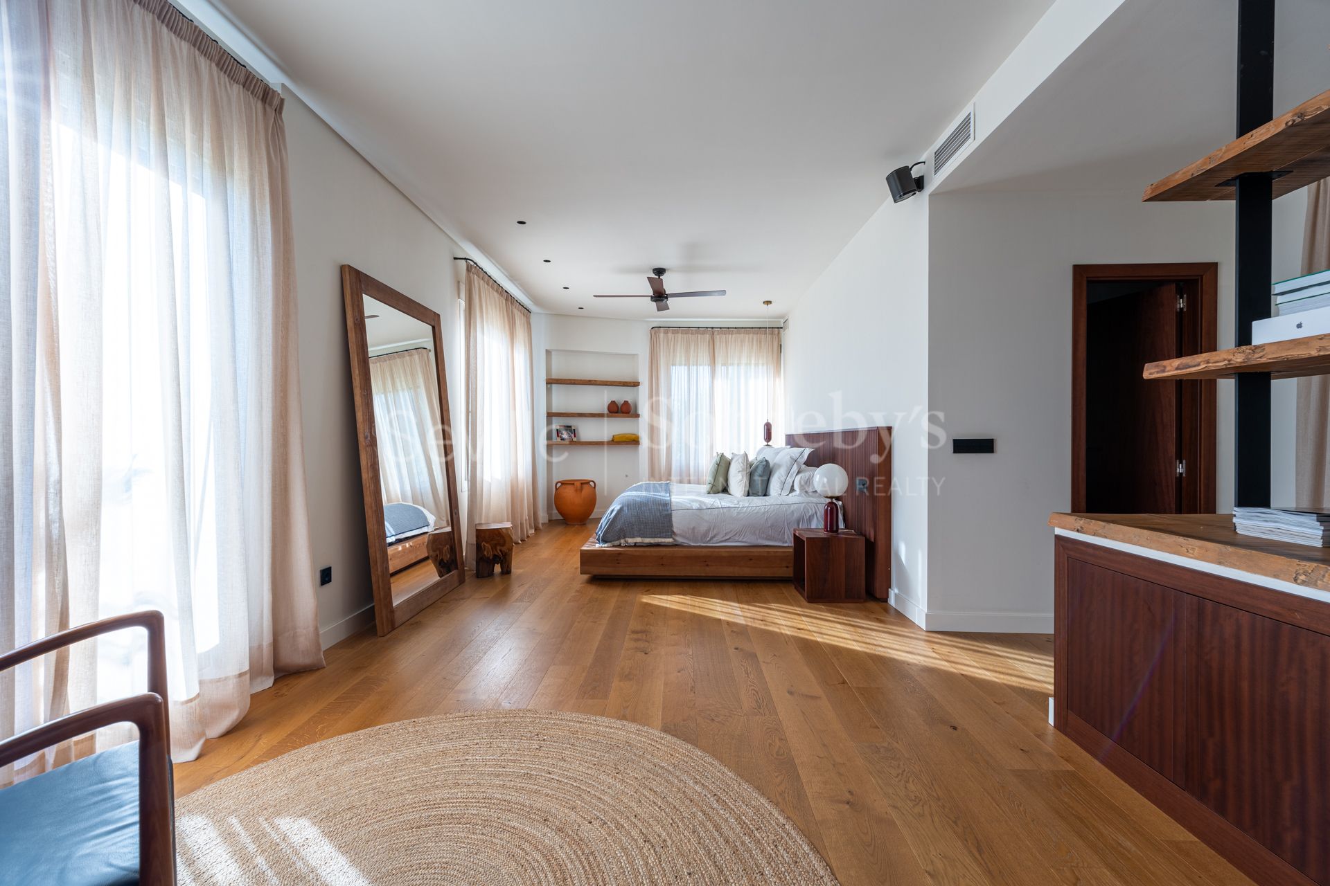 Exclusivo chalet reformado en primera línea de golf