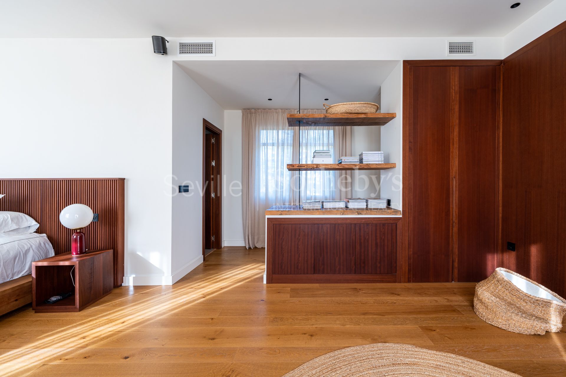 Exclusivo chalet reformado en primera línea de golf