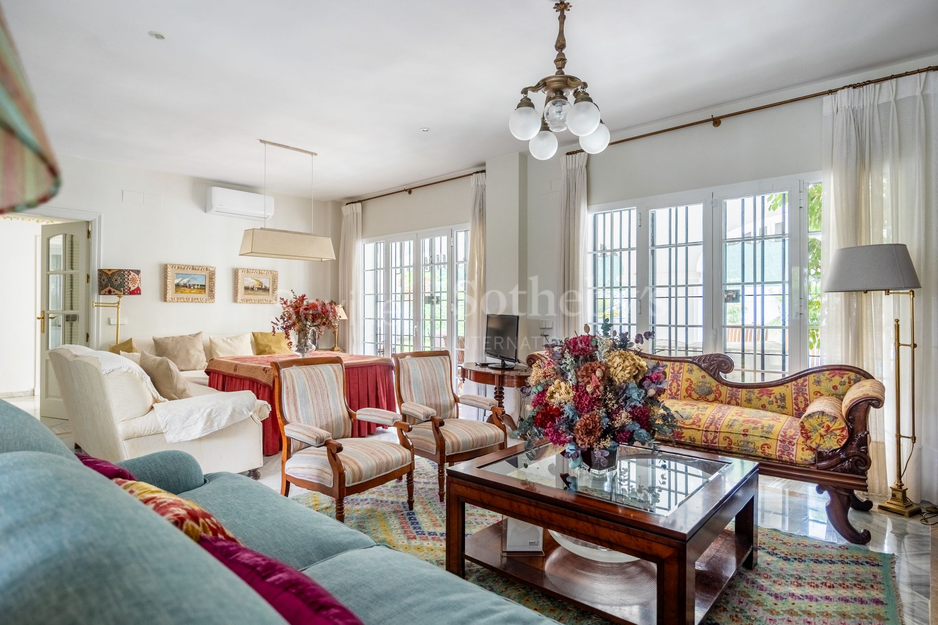 Detached house in the La Motilla residential area with 517 square meters built on a 715 square meter plot