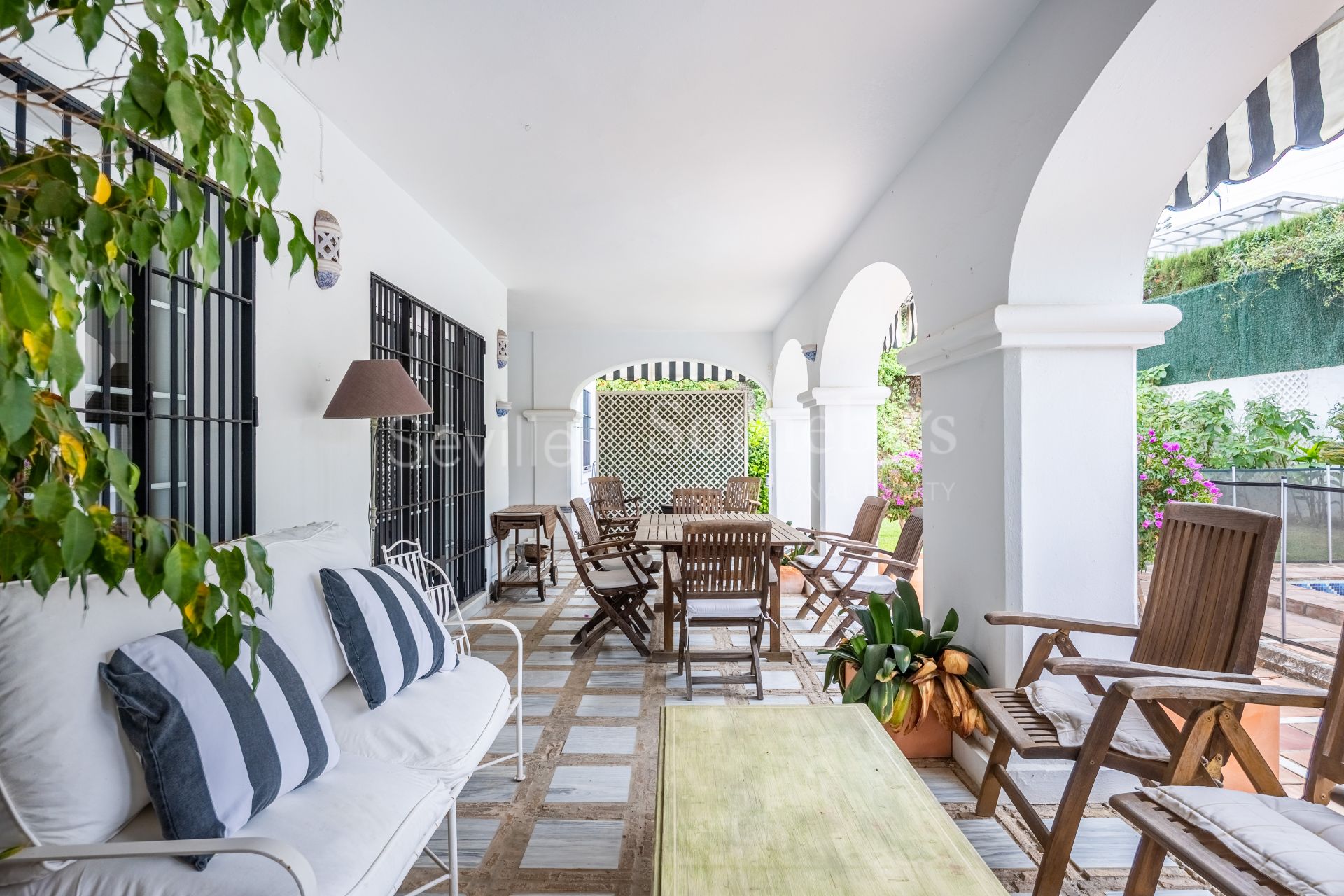 Detached house in the La Motilla residential area with 517 square meters built on a 715 square meter plot