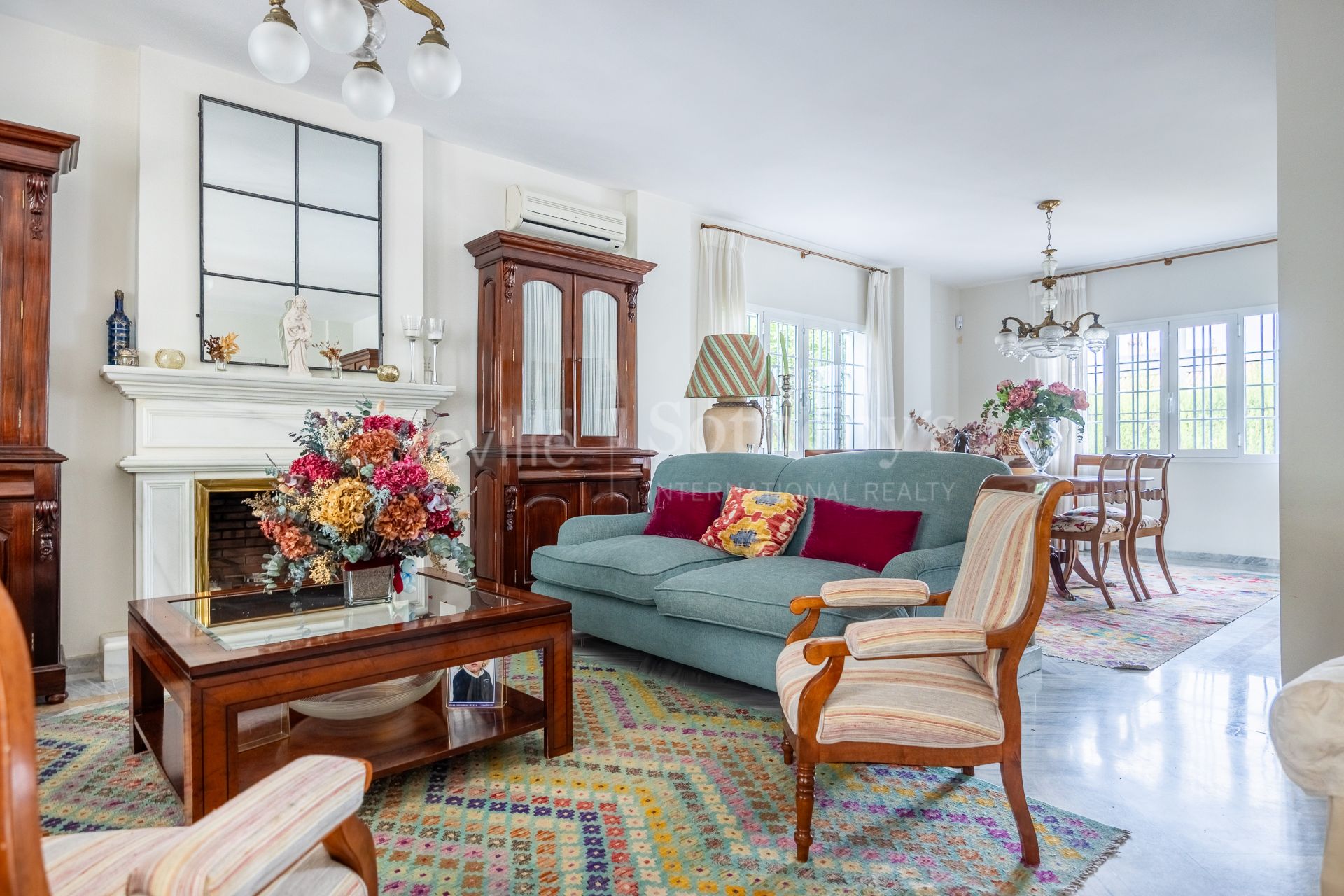 Detached house in the La Motilla residential area with 517 square meters built on a 715 square meter plot